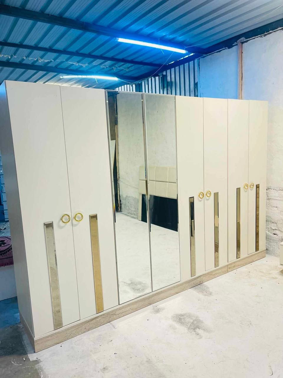 للبيع 10 قطع  السعر مليون و50 قفلها مع الشد ونقل داخل بغداد مجاني 

 واتس ***********
