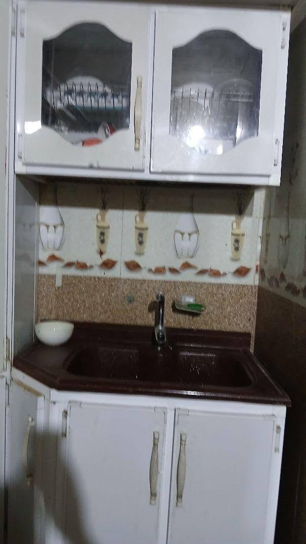 السلام عليكم  ....  كاونتر تركي تسكام درجه اولى للبيع + تخم + غرفة نوم تركي ثقيل درجى اولى  كما موضح بالصور السعر خاص


**إذا كنت صاحب هذا الإعلان وتريد حذفه لأي سبب، رجاءا أرسل رسالة إلى الدعم الفني**