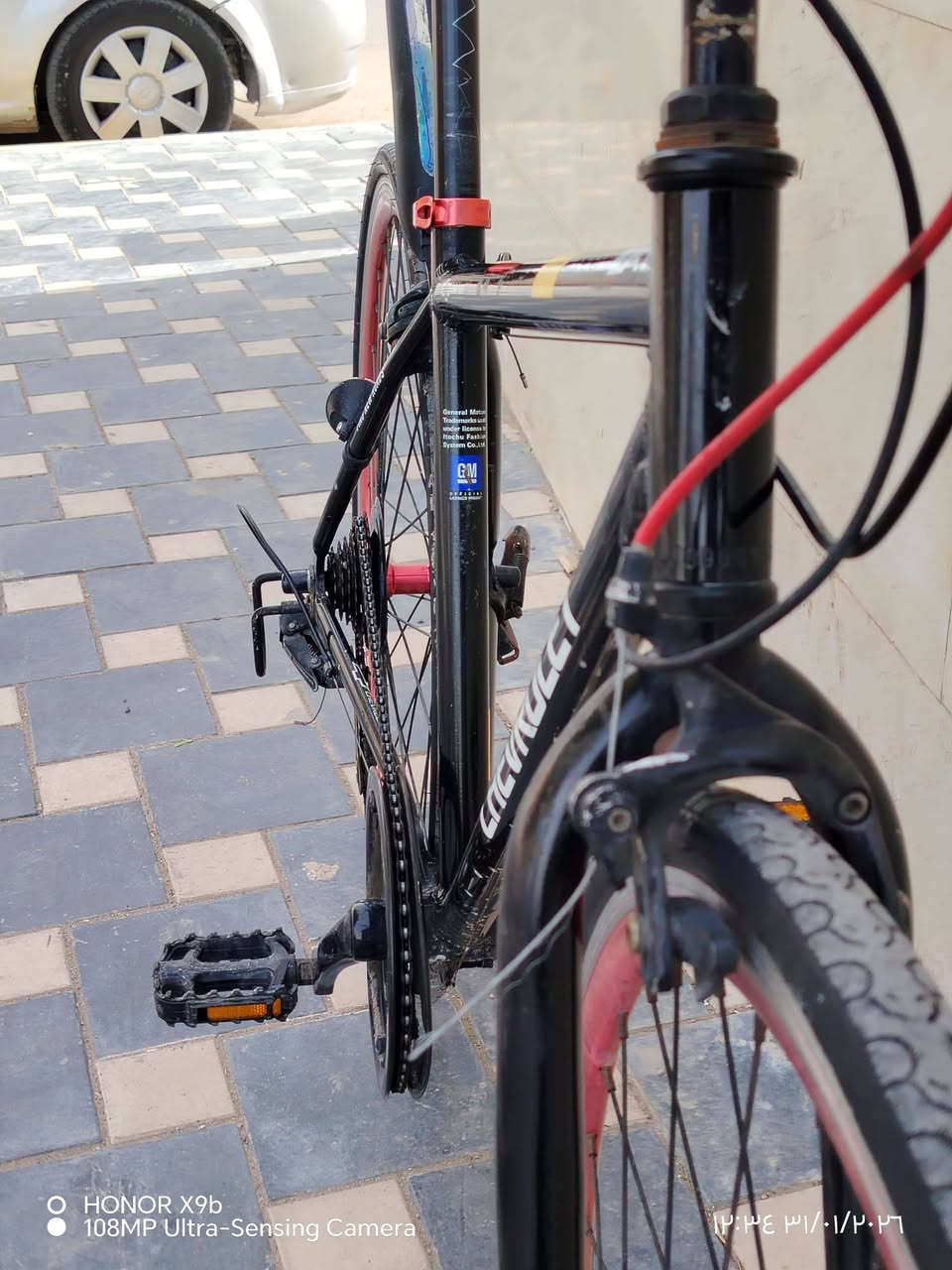 سلام عليكم
بايك c700من ماركه CHEVROLET المعروفه 
البايك صناعه امريكي 🇺🇲
البايك فول نضافه 
البارك معدن (المنيوم ) وزن ريشه 
البايك وياله المنيوم طبقتين 
حجم البايك 28 
كير سستم شيمانو 7نمر 
بريكات بلمكان 
بطيخات نحاس 
البايك طلقه 
سعره 125وبي مجال 
مكان بغداد الاعضميه 
للستفسار التوصل خاص 
او التصال ***********
