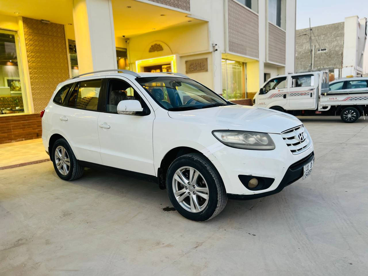 السلام عليكم سنتافي 2012
خليجي  6سلندر. 
7. راكب
نصف فول 
3قطع تبريد 
رقم بغداد دولي بأسمي 
سياره كفاله عامه من كلشي 
السعر. 173 وبيه مجال. حك الجيه 
العنوان.  بابل 
***********
