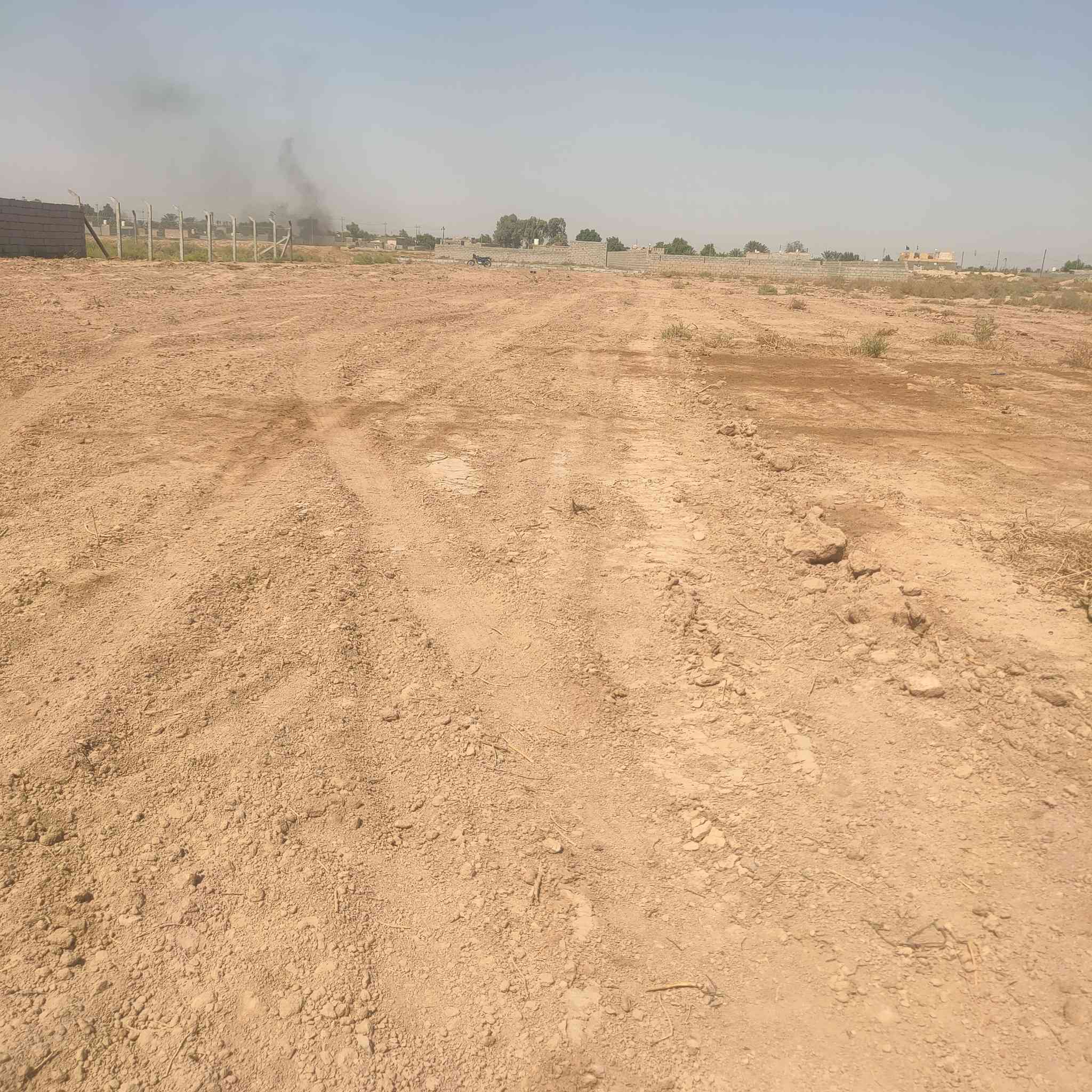 دونم للبيع قرب كاع ثامر ال عسكر با الفتاحيه شارعه مقابيل محطه عبد الحسن ملاغي والشارع الثاني على الفتاحيه مجمع تحسين يصلح قطع على باب الله ويصلح سكن الشراي يتواصل علي هذا الرقم ***********
