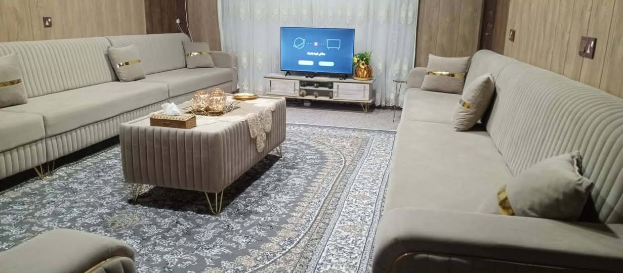 سە رە تابەناوی خوای گە ورە تاقم قە نە فە ی  20 نە فە ری دە ستکرد بۆفرۆشتن زۆرپاکو خاوێنە کە م بە کارهاتوە مێزی ناوە ڕاستی لە گە ڵ دایە +سێ تە پڵە ک سعر(650)هە زارمعاملە شوێن سلێمانی ژ م ***********
