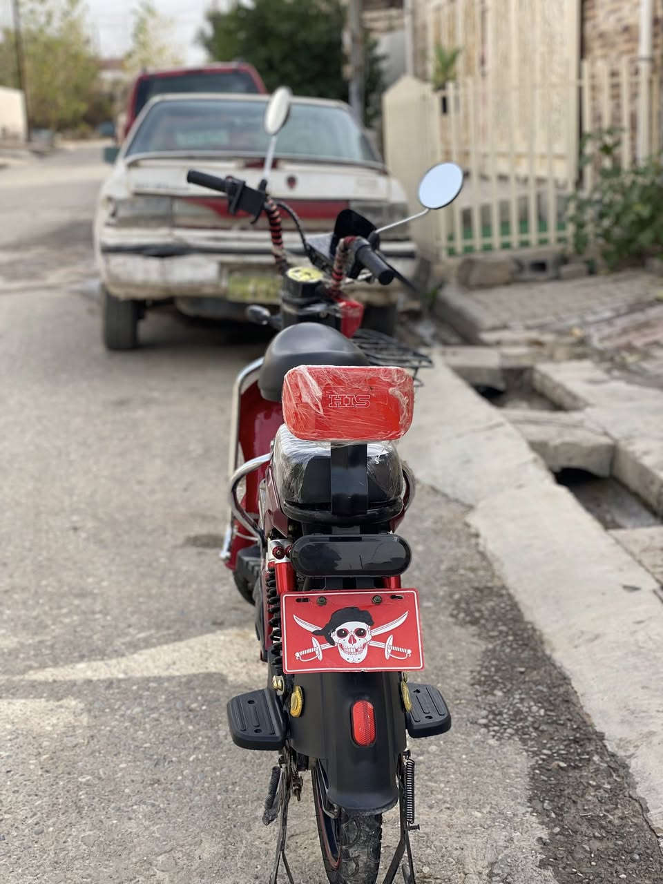 سلام عليكم دراجه شحن نوعيه هايس موديل 2024
بطاريه سليمه 
اي عطل ماكو من ناحيه الكهربائيات 
الدراجه جديده فقط اندعمت بيها 
رايده ب 250 الف 
عنواني اسره مفقودين


**إذا كنت صاحب هذا الإعلان وتريد حذفه لأي سبب، رجاءا أرسل رسالة إلى الدعم الفني**