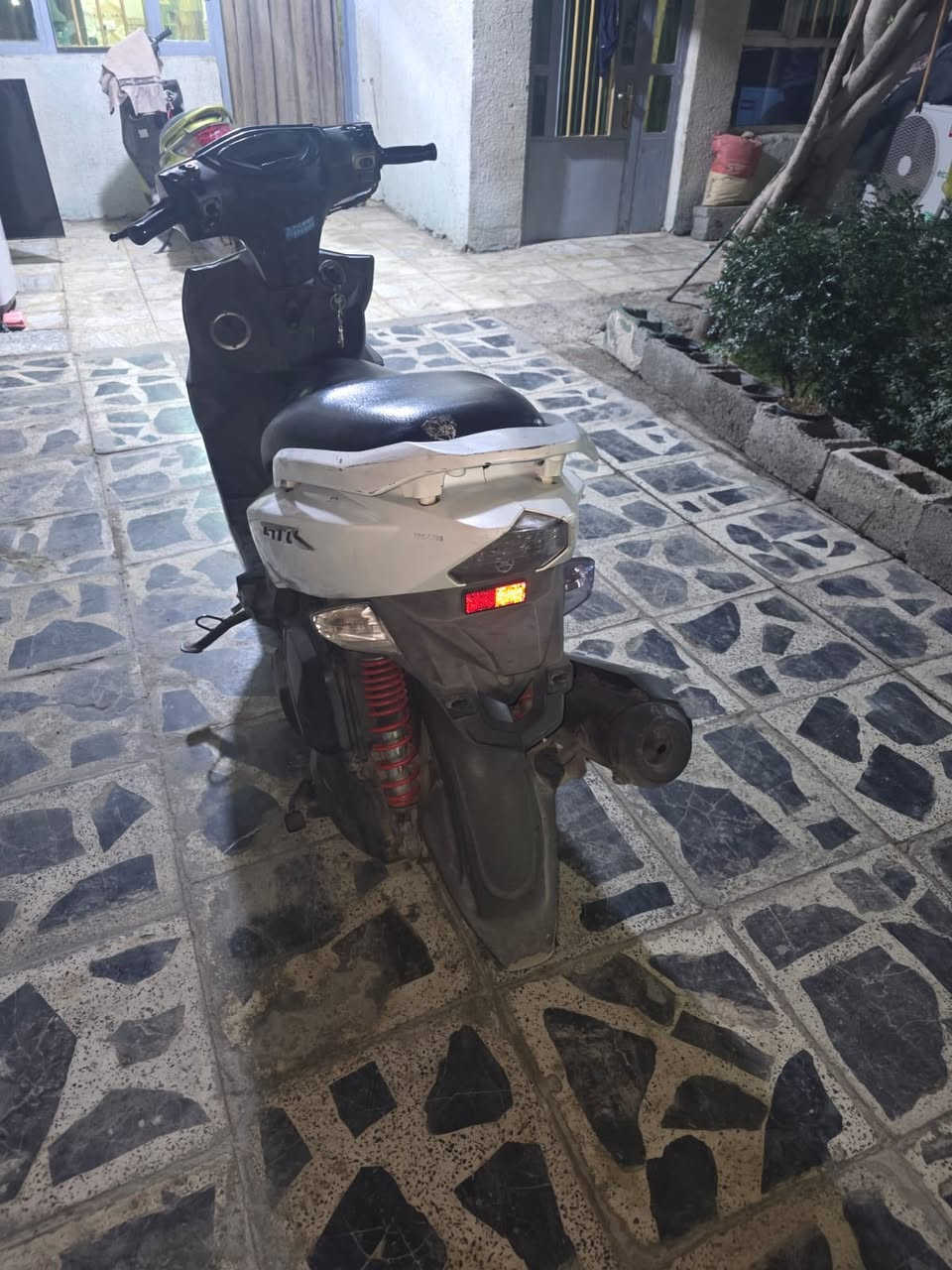 سلام عليكم جيتي ار للبيع الدراجة كفالة عامة سعر 850 وبيها مجال للطيبين ***********
