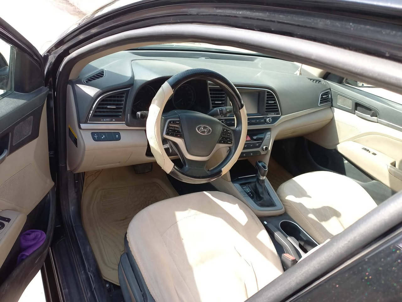 إلنترا ٢٠١٨ أمريكي محرك ألفين دوش رقم بغداد الحادث موضح بالصور .ماشيه ٨٣ الف .السعر ١١٨ قفل نهائي. المكان محافظه واسط قضاء الزبيديه 
***********
