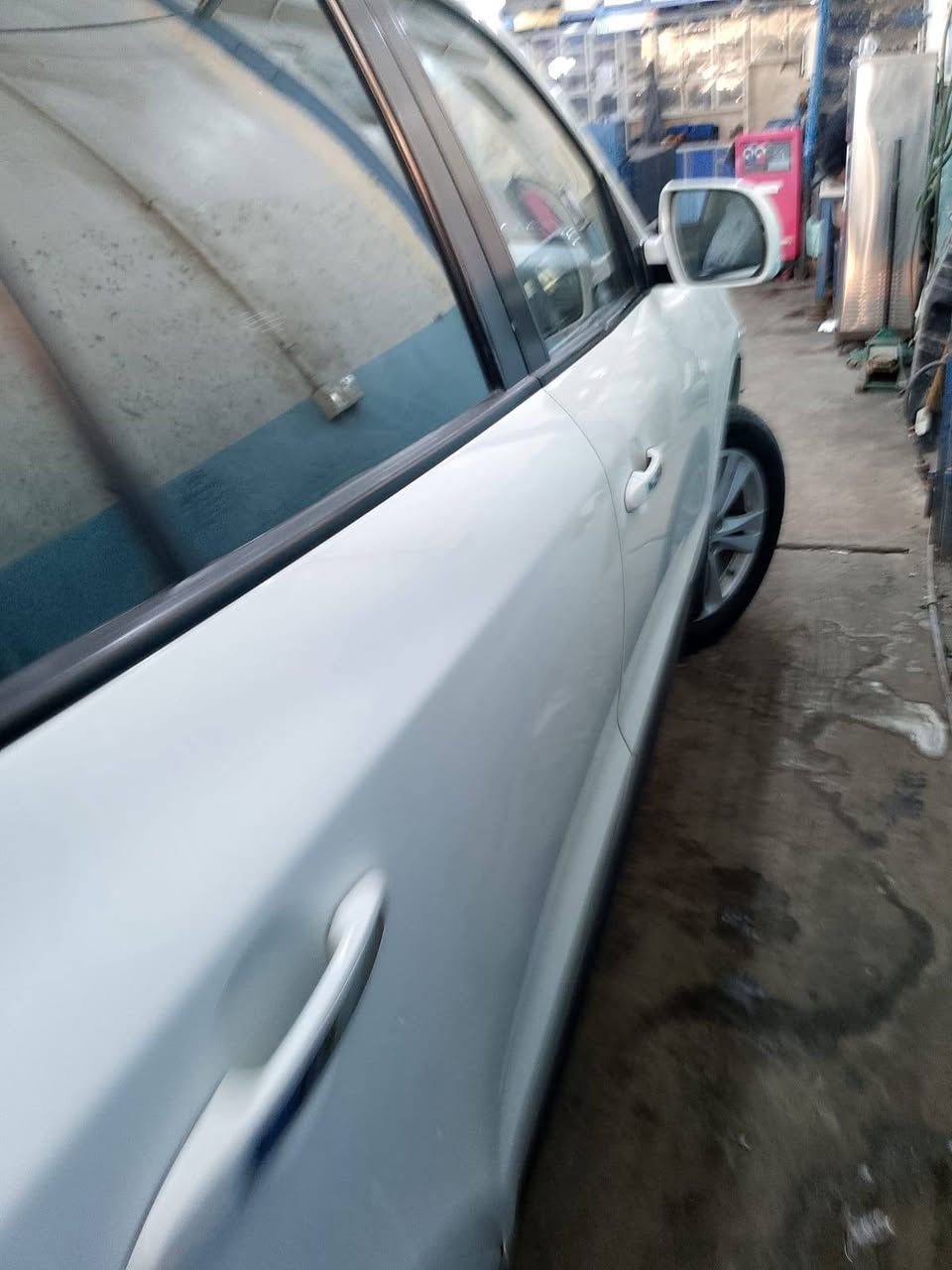 السلام عليكم سنتافي 2011 مكفوله من ظرر فول السعر 165 وبيه مجال رقم صاحب السيارة *********** علي مكان السيارة البياع شرطة خامس
