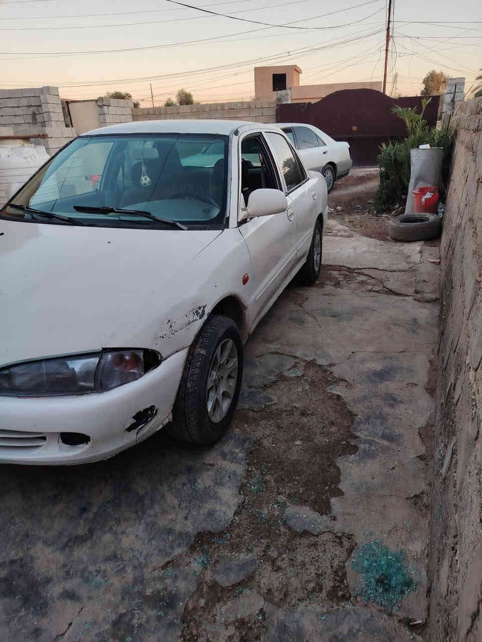 السلام عليكم بيع مستعجل براتون نوب ضباط شرط رقم ديالة صدامي بيهة.كتاب فقدان بدون صاحب ماند صاحبة ابيع حبل كير ومحرك شرط صدر خلفي وامامي جديد تخم تاير أربعة جديد مسجل وأربع سماعات شغال كشر وقرفة نضيف اربع بطاين ودشبول جديد السيارة جاهزة من كلشي كهربيات كلهة شغالة السعر ١٧ ورقة من الخير جماعت ١٥ لا تخابر شلع كلشي اكو بل السوك قفل ١٧ من الخير ***********) ***********
