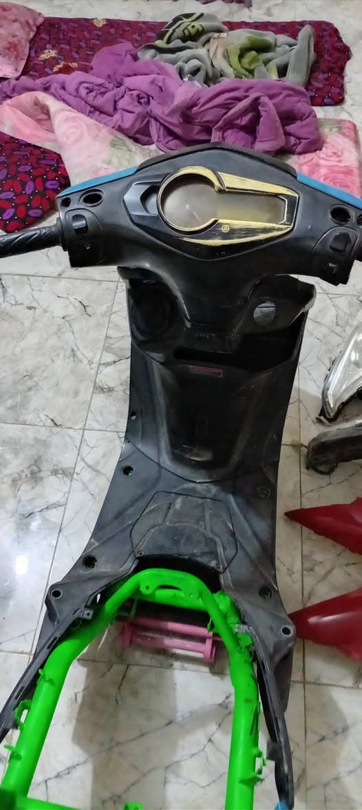 شاصي سكنس لد طلاعات صيني للبيع دشبول وبكلايت واشاير ودبل إشارة كلة شغال ويا صفاح وهاي كدامك 
كهربائيات كلهة شغالة سعرة 75 وبي مجال مكاني الحسينية
شاصي مال ستين مصبوغ وردي ستيرن رياضي سعرة ب25


**إذا كنت صاحب هذا الإعلان وتريد حذفه لأي سبب، رجاءا أرسل رسالة إلى الدعم الفني**