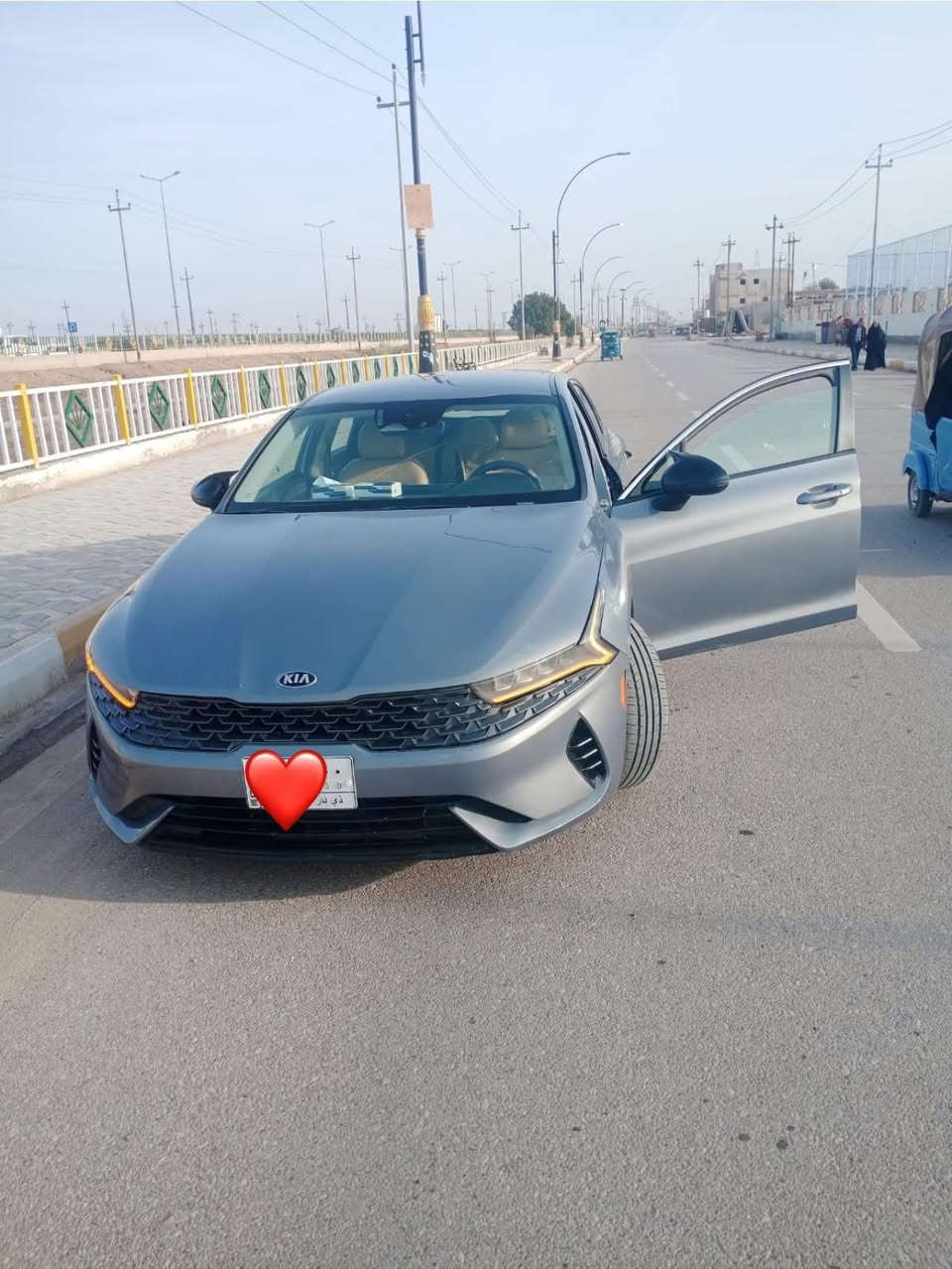 الــسلام علــيكـم

K5–2021🚗

فئة LXS🚨

المواصفات:-

1-محرك 1.6 توربو 

2-بصمة 

3-رادارات امامية

4-رادارات خلفية

5-توقف ذاتي عند الرجوع

6-اشارة بالمري (نقطة عمياء)

7-صندوق يفتح عند الوقوف

8-تشغيل عن بعد 

9-سايد بريك دكمة

10-اوتو هولد 

11-تحديد مسار

12-قيادة شبة ذاتية

13-اوامر صوتية 

14-شاشة اصلية كار بلي و اندرويد اوتو 

15-رقم السيارة شبة مميز 

16-كاميرا خلفية

17-كروس كونترول (تثبيت سرعة)

18-لد نهاري

19-توقف ذاتي عند الرجوع للخلف

20- تحذير عند فتح الباب

21-اربع انظمة قيادة(NORMAL-SPORT-SMART-COCITM)

22-ترحيب عند الوصول يم الباب

23-تبريد مناخ منفصل

24-السيارة حرفيا كلشي ما ناقصها شغل واطلع

رقم ذي قار معوقين 

حادث السيارة تبديل بنيد فقط والسونار مرفق 

السعر 145 وبيها مجال 🚗

ويشوف خير الي ياخذها 🖤

للاستفسار :-***********
