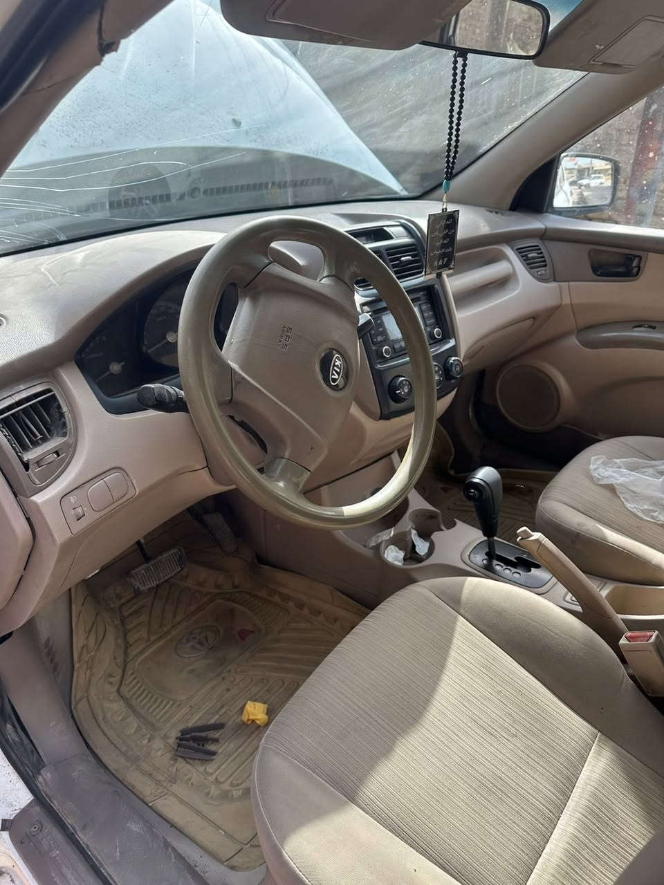 كيا سبورتج خليجي موديل 2009 رقم بغداد.
ابيعها على هذه الحالة.السعر 80 وبيها مجال.
الاتصال/***********
