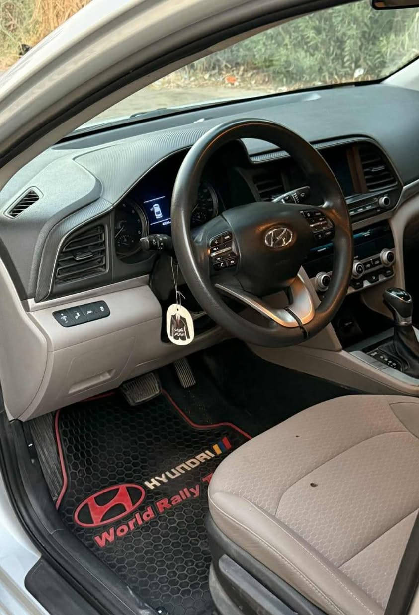 النترا 2020 وارد امريكي@ للبيع  صبغ جاملغ و البنيد  بدون دواخل نص فول كير  محرك كفاله ماشيه 49. سياره جاهزه من كلشي برغي ماتفتح وكاله او مداور محرك 2000 دوش تبريد ثلج كامرا دواره حساس جانبي توقف ذاتي انظمة قياده كير ايتي    السعر 132وبيه مجال
واتساب للتواصل *********** بغداد, العراق
