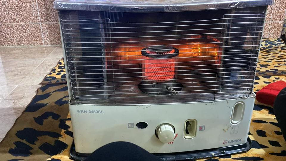 بنكات ٢جدد ٣٥  صوبه نضيفه متروسه نفط فقط شيشه مكسوره تتصلح ب٤٠ زوليه ثقيله ونضيفه كلش ٣ب٤ ب٣٥ ميز ب٣٠ جديد طبلات نضيفه ب١٠ قنينه متروسه ب٤٥ بنكة سقفيه ب٢٠  براد شغال حار وبارد ب٣٠جدد وبيهن مجال بسيط   واتساب ***********
