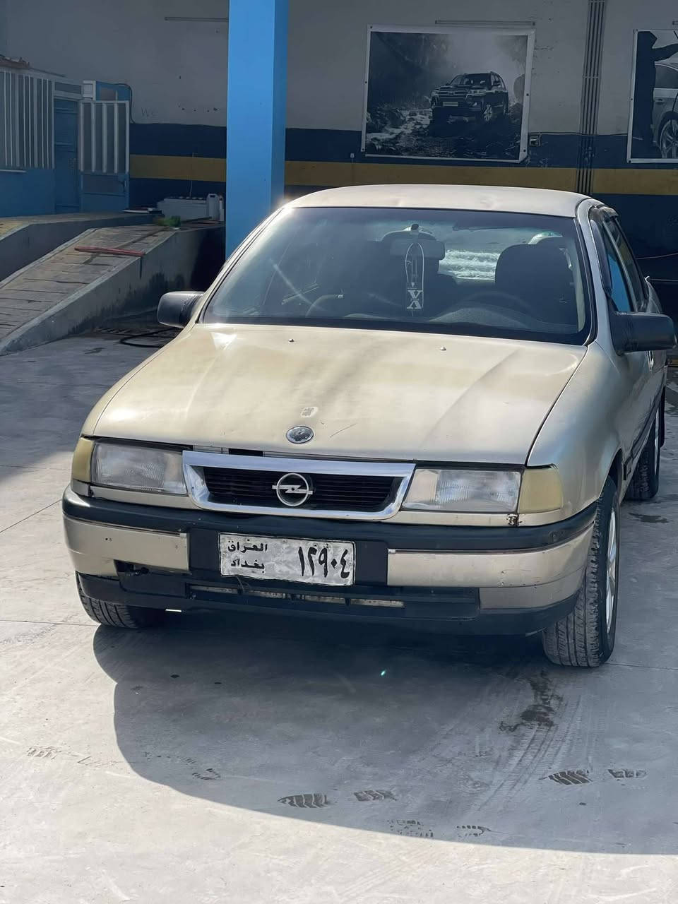 اوبل ڤیکترا مودیل ١٩٩١ مەکینە ٢٠ 
گێڕ عادی
 ئاڕم پلاستیک سلیمانی 
ماشااللە نمونەی جوانی
 گێڕ و  مەکینەو کارەبای  بەشەرت 
٤ تایەی لۆک 
بێ داعموو لێدراو 
نرخ پەیوەندی بکە ... ***********
