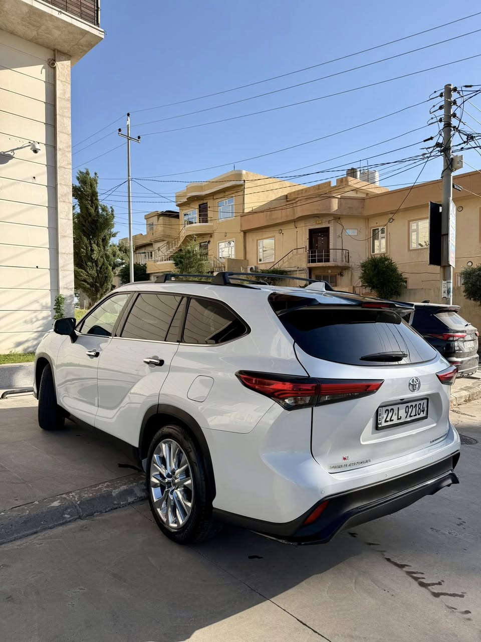 السلام عليكم للبيع هايلاندر Limited 2023
ماشية 25 الف ميل قابله للزيادة السياره مليانه مواصفات 
دفع رباعي
تبريد تدفئه كشنات 
فتحه 
جنطه كهرباء 
شاحن وايرلس 
خمس كامرات 
رادار أمامي وخلفي وجانبي 
الستيرن هيتر والمري هيتر 
الخ

مكانها السليمانية ***********

واتساب ***********
