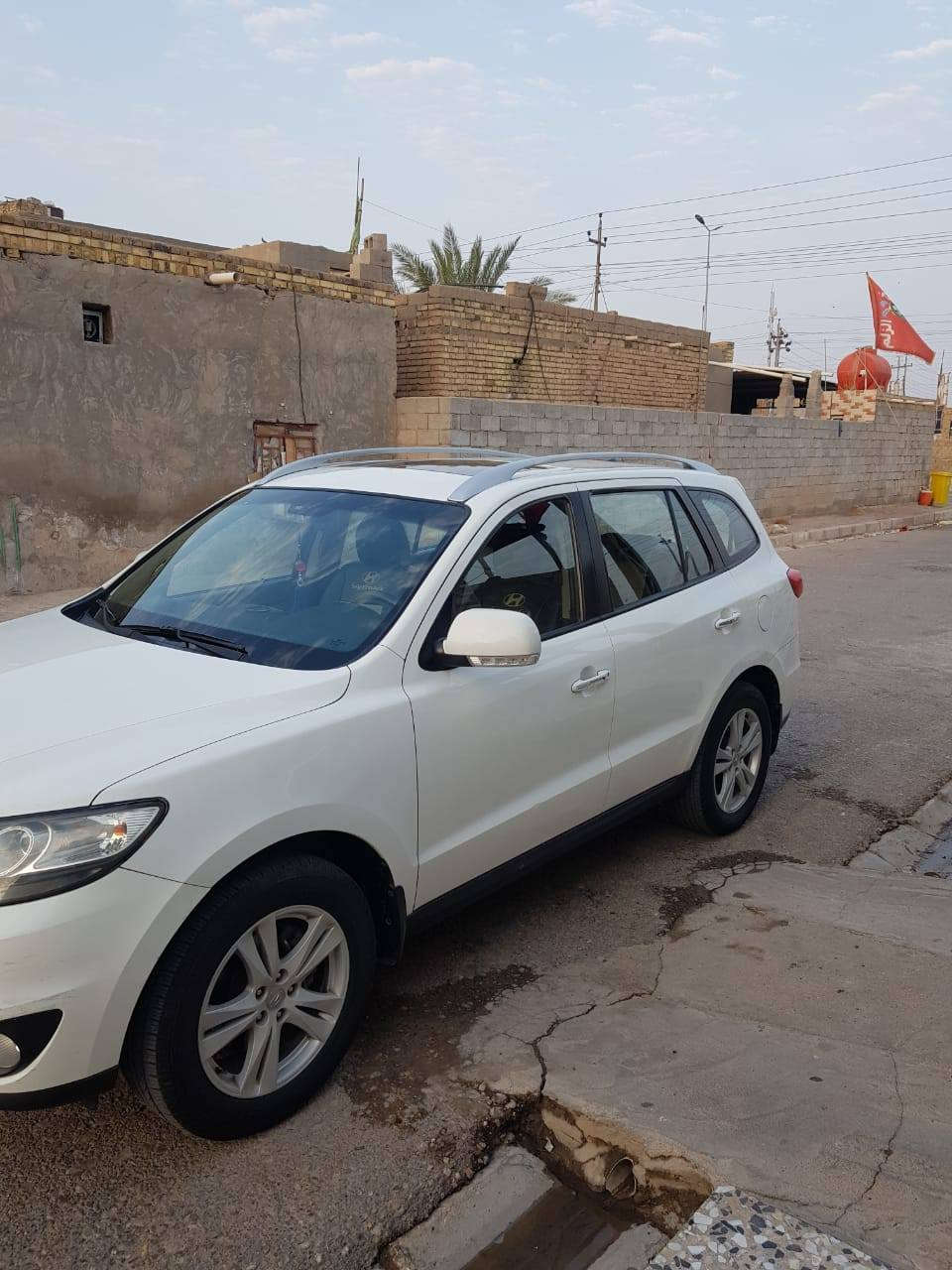 السلام عليكم
سنتافيا موديل 11خليجي 
فول مواصفات 
رقم بغداد بأسمي
فتحه سقف 
ثلاث قطع تبريد
كامره
كشن كهربائي
مكينه 3500
السياره مكفوله بدون صبغ  
السياره  جاهزه من كلشي 
السعر 162وبيها مجال بسيط 
***********
