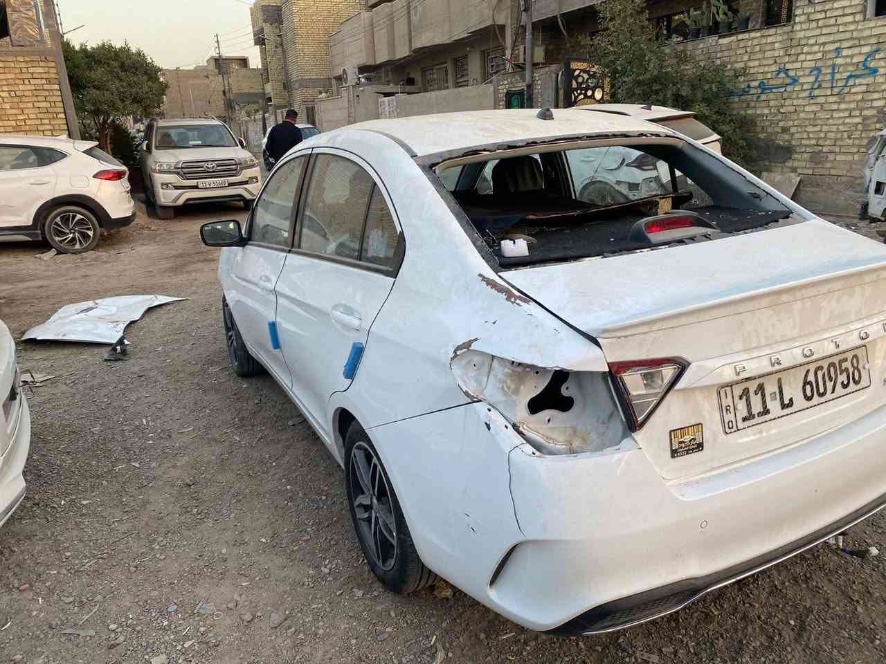 السلام عليكم للبيع بروتون 2024 رقم بغداد تحويل مباشر السياره سابقآ كفاله وحالين بيها ضرر بسيط مكينه وكير شغالات السياره وياها غراض العنوان بغداد حي النصر رقم الهاتف ***********
