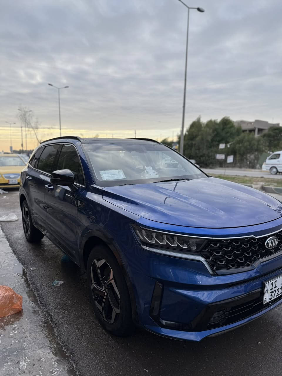 السلام عليكم للبيع سورينتو 2021 أمريكي فول مواصفات السيارة فول رقم بغداد ماشي 57 ميل
بصمة بنوراما كشنات جلد و كهرباء و تدفئة و تبريد و كامرة خلفية و رادار امامي و حساسات امامية خلفية و صندوق كهرباء سيارة فول 

حادثها جاملغ  فقط ايرباك استيرن و دشبول باقي سيارة مكفولة 

مكان السيارة بغداد 

رقم الهاتف ***********
