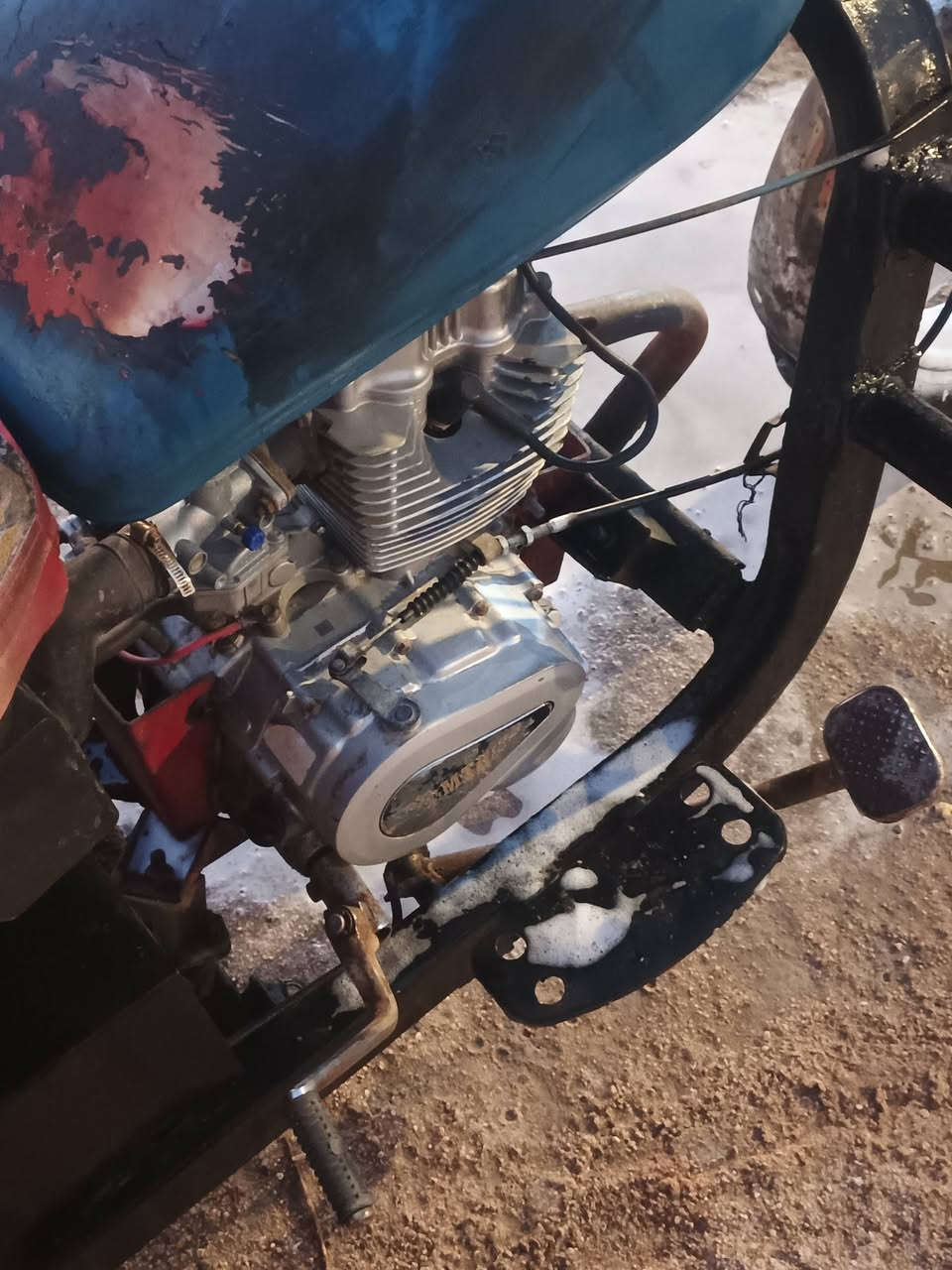 ستوته للبيع رقم اسود وسنويه شغاله سلف وهندر مكينه ناعمه السعر 850 وبيها مجال مكان بصره حي الاصدقاء ***********
