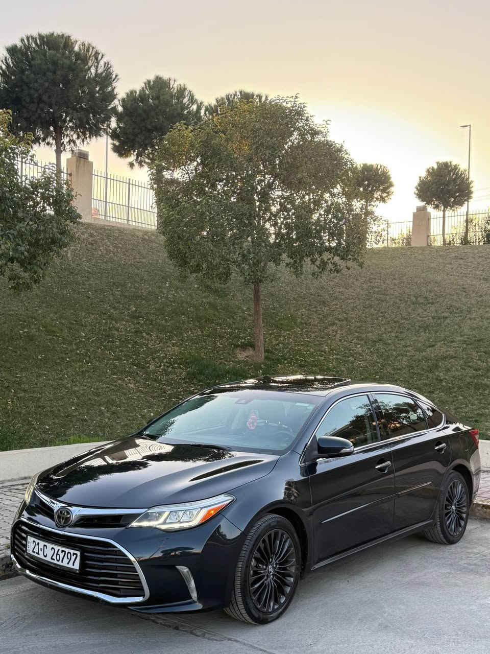 السلام عليكم ورحمة الله وبركاته 

(((((رجعتلكم بتحفه فنيه جديده))))

‏‎       ——— لـلـبـيع  ———

تويوتا افلون     —   Toyota Avalon  

وارد امريكي     —. بدون ايرباك 

‏‎الموديل           — 2017  

فئة.                 —  تورنگ  

حجم المكينه   — V6/3500

‏‎اللون               — اسود كذابي 

‏‎المسافه المقطوعه — 121.000  

‏‎حالة السياره.    — فقط الصندوق صبغ (الحادث داخل المنشور)

‏‎المواصفات 
‏‎- بصمة تشغيل 
- بصمة ابواب 
‏‎- ترحيب عند الاقتراب 
- ليد نهاري 
- فتحة سلايد 
-تشغيل عن بعد 
- رادار امامي - جانبي - خلفي 
‏‎- شاشه كبيره تدعم نظام الأبل كار باي ونظام الاندرويد 
‏‎- ستيرن بحركه كهربائيه 
- تبريد قطعتين
- تبريد منفصل 
- لايتات 3 عدسات 
- 3 وضعات قياده 
‏‎- تحكم ستيرن جهتين 
- كشنات جلد 
- شفتات ستيرن 
- كرسي السائق والراكب بحركه كهربائيه 
- كرسي السائق خزن ميموري 
- كشنات تدفئه 
- أشاره بالمرايه 
‏‎- تحديد سرعه 
‏‎- مانع انزلاق 
‏‎- ليد نهاري
- كامره خلفيه دواره 
‏‎ باقي المواصفات المعروفه 

‏‎رقم السياره    — السليمانية 

‏‎موقع  السياره — السليمانية 

((((هزه براد رقم سنويه كولها اصدار جديد)))  

‏‎للأستفسار.     — ***********—*********** السليمانية, العراق
