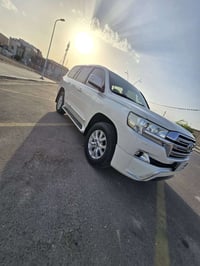 لاندكروز GXR • ٢٠١٦ • البصره