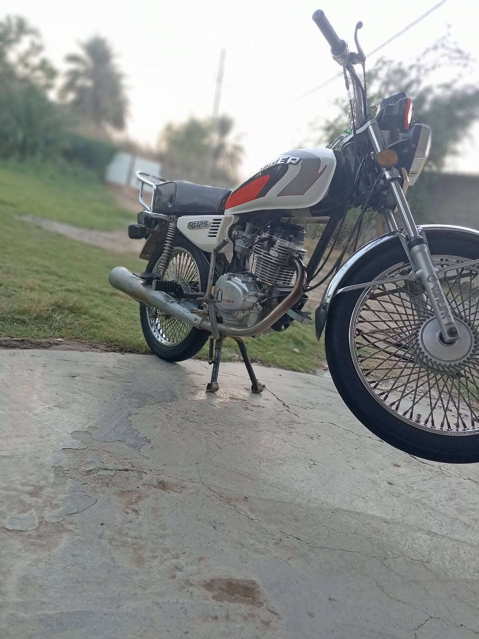 دراجه للبيع نوع تايكر موديل 2021مبدل ولفات ولباقي كله مكفول كهربائيات كله شغاله مكان صويره ***********
