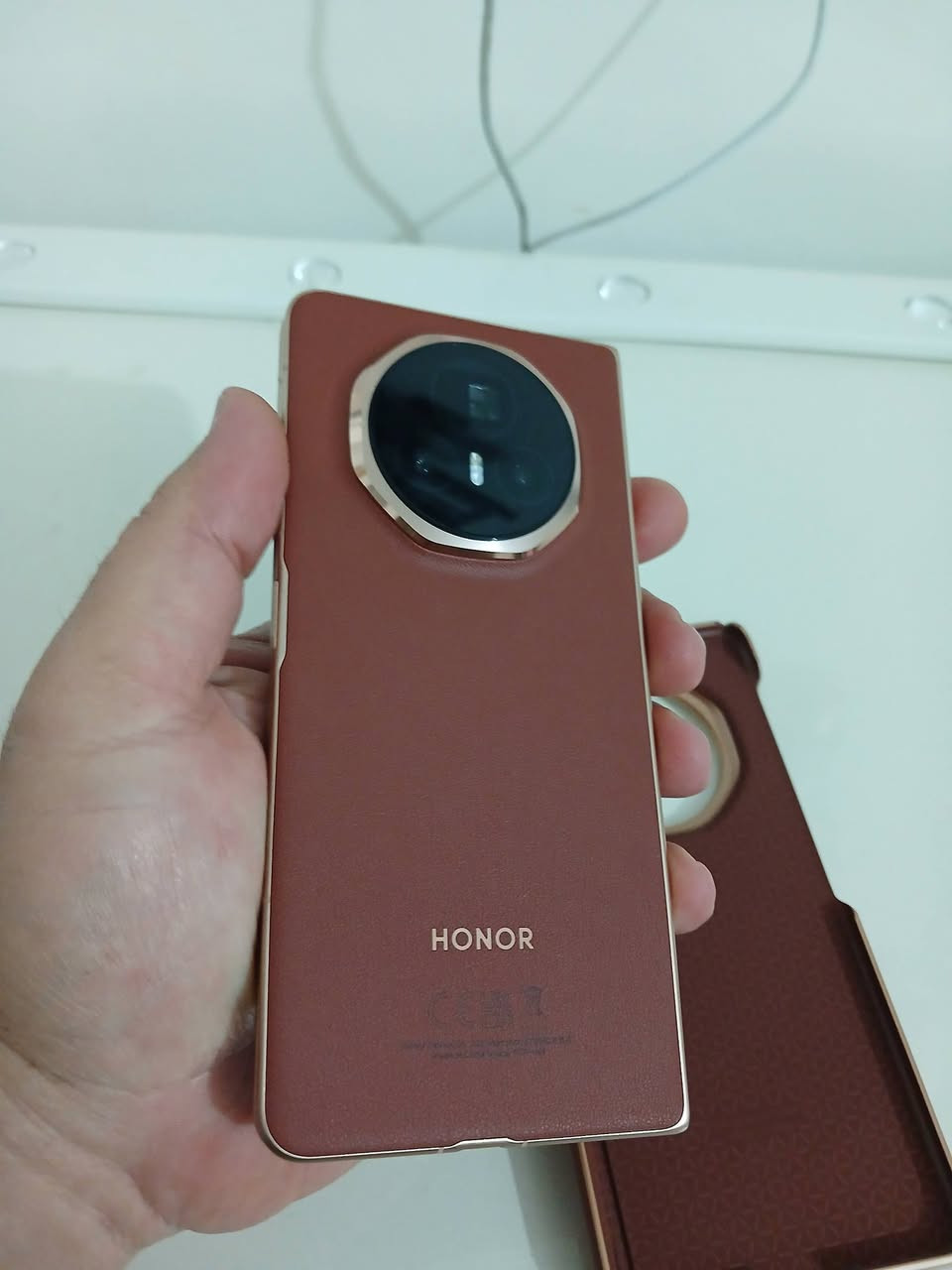 Honor 
V3
512 /12
كلشي واضح بلصور
ضرر بكلا الشاشتين
نسخه عالمي 
دبل خط
  عربي بل كامل 
كل شغال شرط الفحص وضمان
كامرات اتصال واي فاي شحن 
بدون ملحقات فقط تلفون 
بسعر x9d
450 الف قفل 🔐 🔐 🔐
بغداد الكرخ 
يوجد توصيل
***********
