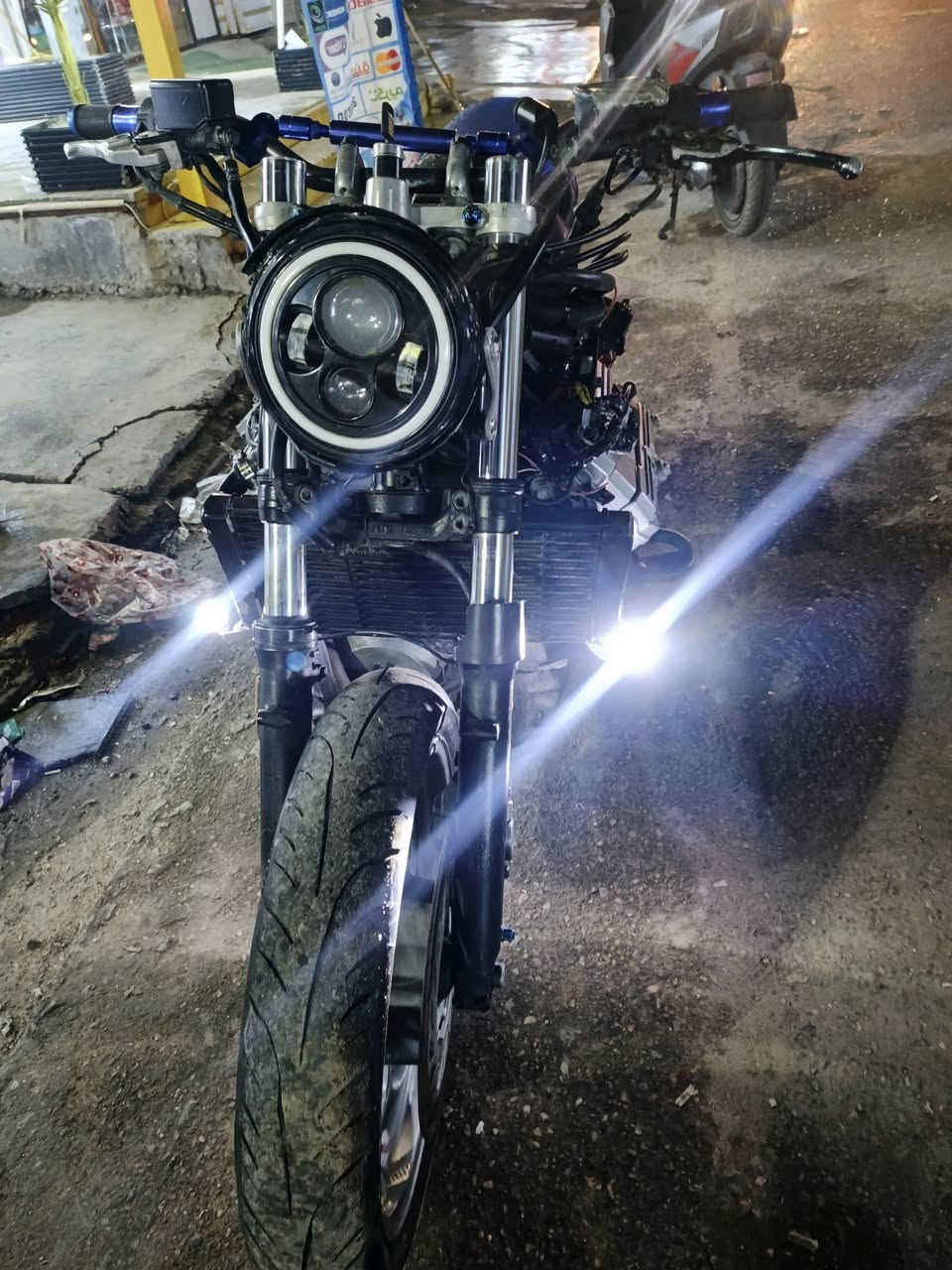 سلام عليكم  HONDA ST 1100 V مكينه فول نعومه شرط الفصله شلعه معدل تشك الكاع
ابيع عله هل حطه *********** بغداد جديده سعر 1400 وبيه مجال
