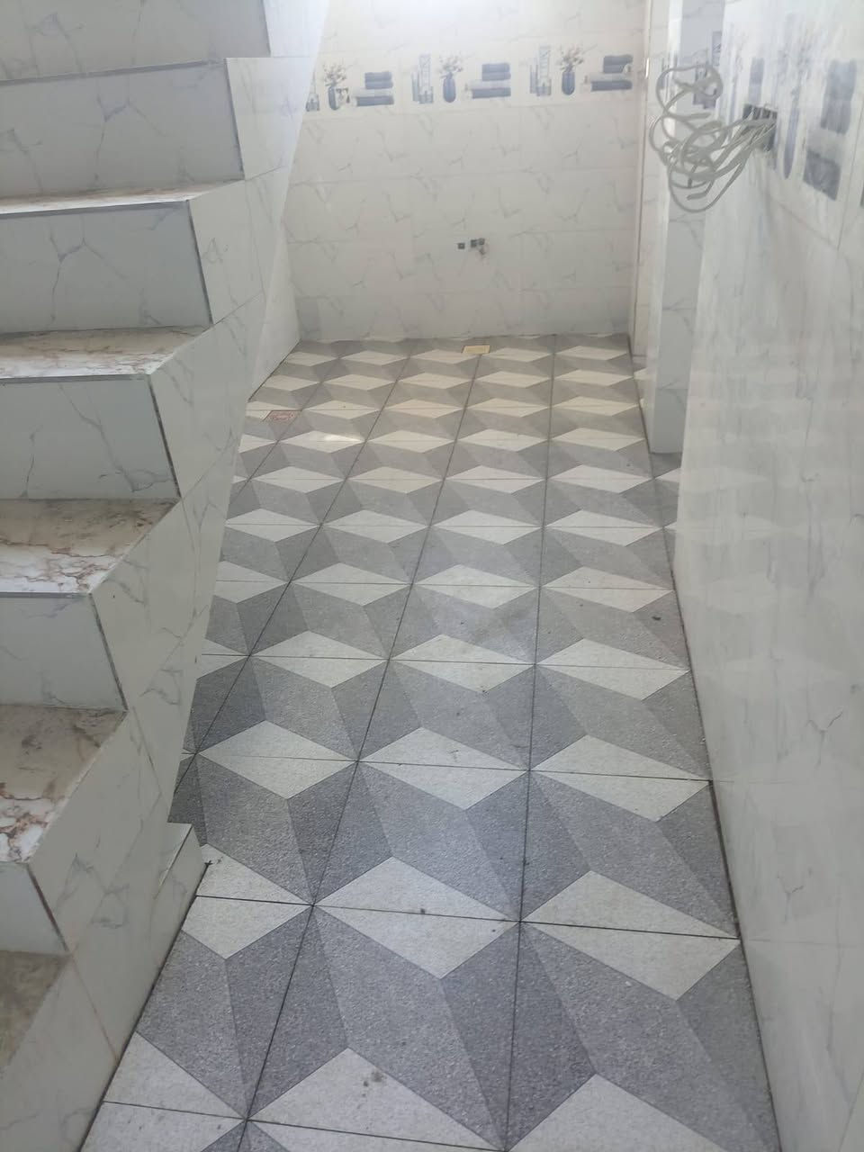 السلام عليكم كادر سيراميك بأسعار مناسب الاتصال على الرقم ***********
