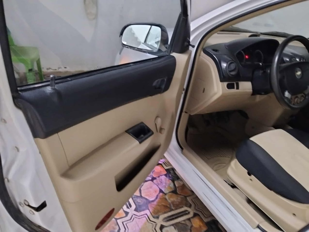 ئەڤیۆ 2009=63مەجال کەم =جەمجەماڵ 
کیرعادی کێرمەکینە کەورە 
سنەوی تازەیە 2029
بەناوخۆمانە سەیارکە تابلێی جوان
بێ بۆیاخە هیجی بیوەنیە
***********
***********وتساب
