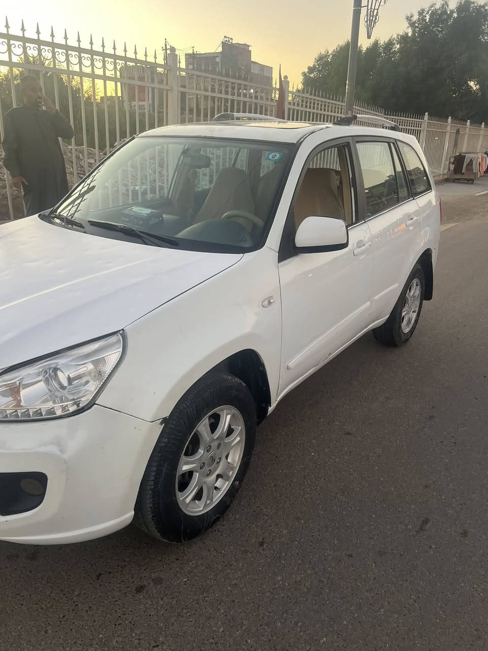 السلام عليكم سيارة تيكو
موديل 13
كير كهربائي 
كير ومكينه كفاله عامه 
بيه بس. بنيد حالوب مطر 
رقم السيارة كربلاء. هزة جديدة 
بكان السيارة بغداد. 
***********
