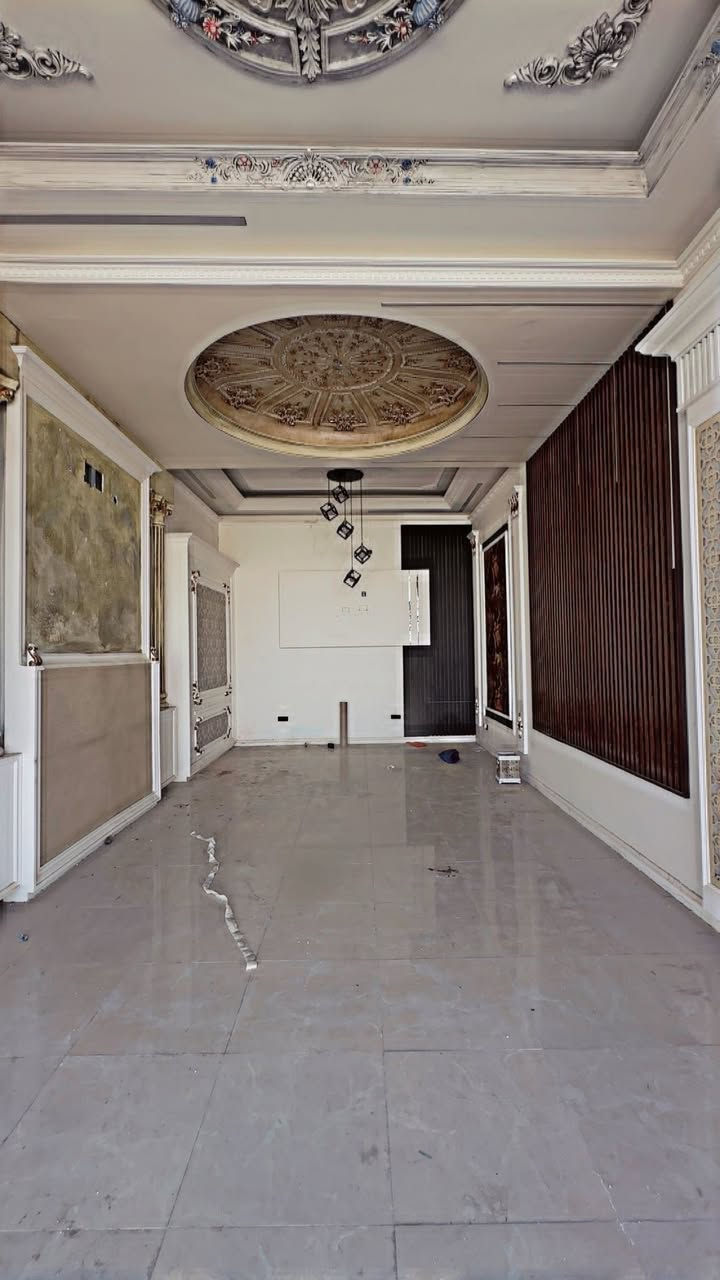 🔔 إعلان للإيجار 🔔

يتوفر موقع مميز للإيجار
محل مع كراج كبير بمساحة 200 م²، مناسب لمختلف الأنشطة التجارية أو الخدمية.

🔹 مواصفات الموقع:
 • كراج واسع وعملي
 • مكتب متصل مباشرة مع الكراج
 • خدمات صحية متوفرة
 • موقع تجاري حيوي

📍 الموقع:
شارع 30 – الصوفية( التجاري)
الطريق الرابط بمدخل المدينة
(بين شارع 100 وشارع 30 الصوفية)

⚡ جاهز للاستلام الفوري

📞 للاستفسار والتواصل:
***********
***********@إشارة
