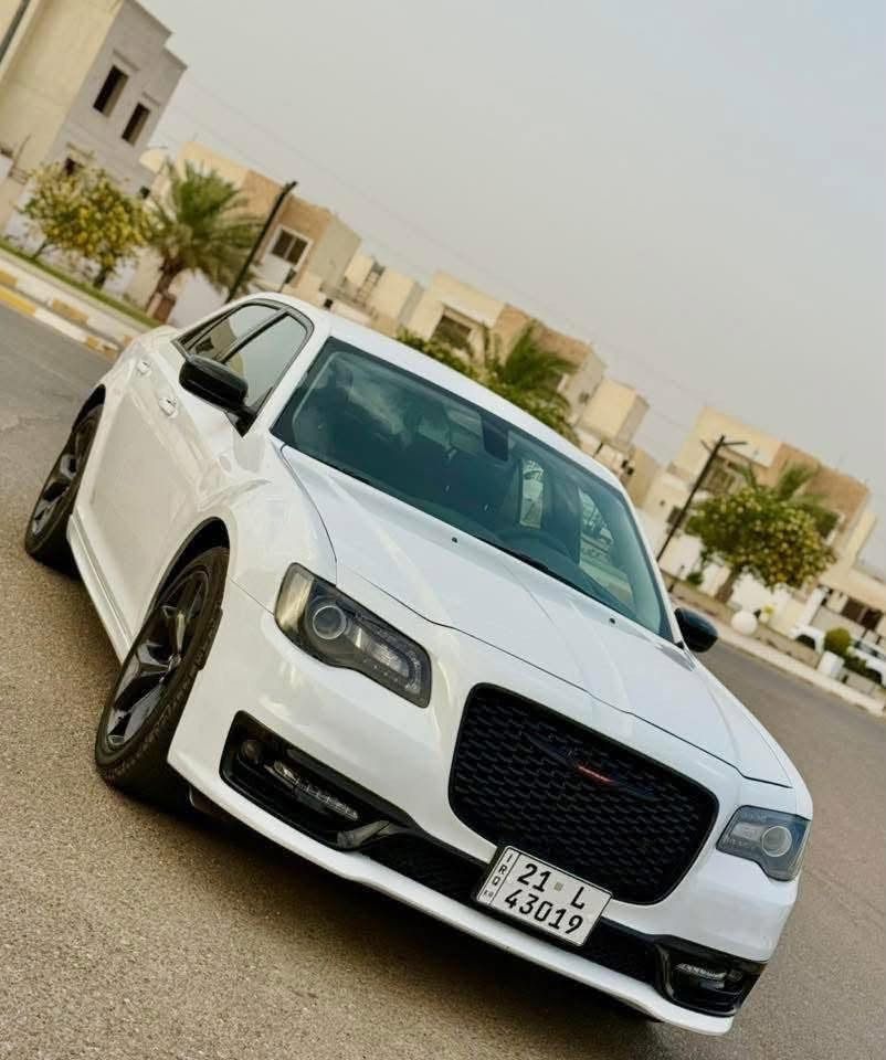 سلام عليكم السيارة للبيع نقد فقط
.
اوباما C300 وارد امريكي 2023 الاصدار الاخير🇺🇸
.
لون ابيض السيارة بيها شبر صبغ بلجاملغ الامامي  وبنيد مبدل بلادي نفس لون بدون صبغ
السيارة كلش جديدة وتسجيل وهزة جديد رقم سليمانية
.
💵السعر 280 ورقة وبيها مجال حق الجية
•
المواصفات 
بجم S طويل دبل لحية
ماشية 17 الف
محرك V6
دفع خلفي (تو ويل)
لايت زنون وبلوجكتر زنون LED
شاشة كبيرة كار بلي 
صاج ملكي 
ويل كب 20 وتايرات الشركة
بصمة 
كامرة دوارة 
تحكم ستيرن 
•••••
مكان السيارة صلاح الدين تكريت
***********
