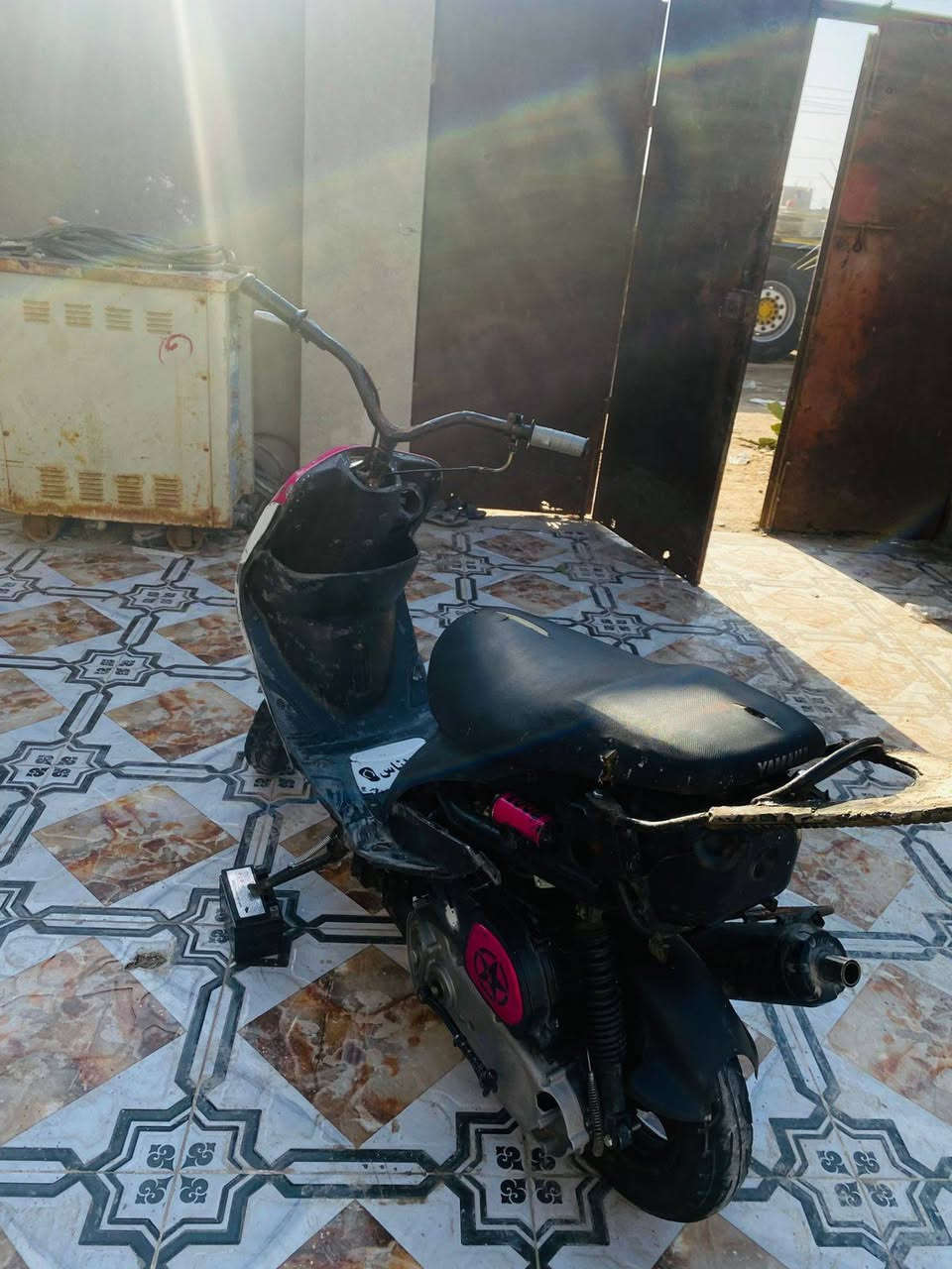 للبيع ماكس قجمه دراجه بلاد 49 سعر ٤٠٠ وبيهه مجال مكان بصره هارثه رقم ***********
