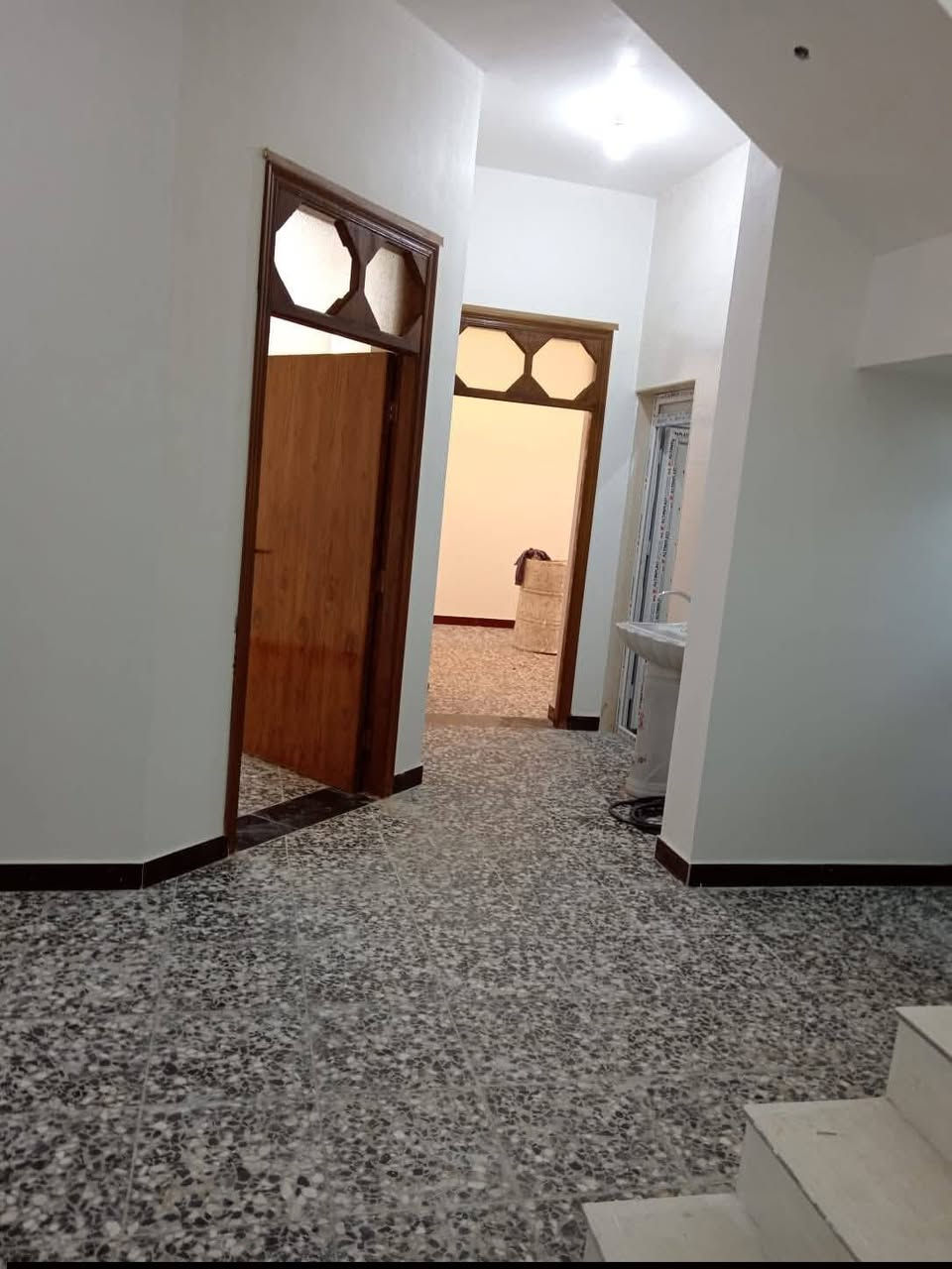 السلام عليكم مكتب عقارات الشمس  مقابيل المستشفى التركي !!!
                         بإدارة ((أحمد الگريطي))
                    
    ☎️*********** 
                        ☎️***********

🏠 دار للايجار مساحه 150م حديث يحتوي على غرفتين وكليدور وصاله ومطبخ ومجمع صحيات داخليه وخارجيه وطارمه 

⁦^⁠_⁠_⁠_⁠_⁠_⁠_⁠_⁠_⁠_⁠^⁩⁦(⁠✯⁠ᴗ⁠✯⁠)⁩⁦(⁠✯⁠ᴗ⁠✯⁠)⁩⁦^⁠_⁠_⁠_⁠_⁠_⁠_⁠_⁠_⁠_⁠^⁩

🌎 الموقع شارع 80 قرب الساده البو خطه 

⁦^⁠_⁠_⁠_⁠_⁠_⁠_⁠_⁠_⁠_⁠^⁩⁦(⁠✯⁠ᴗ⁠✯⁠)⁩⁦(⁠✯⁠ᴗ⁠✯⁠)⁩⁦^⁠_⁠_⁠_⁠_⁠_⁠_⁠_⁠_⁠_⁠^⁩

💸💰 قيمة الإيجار 325
