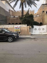 بيت للبيع مساحه 225 م في حي البساتين ( منشأة سعد) الواجهه 10 يحتوي على...