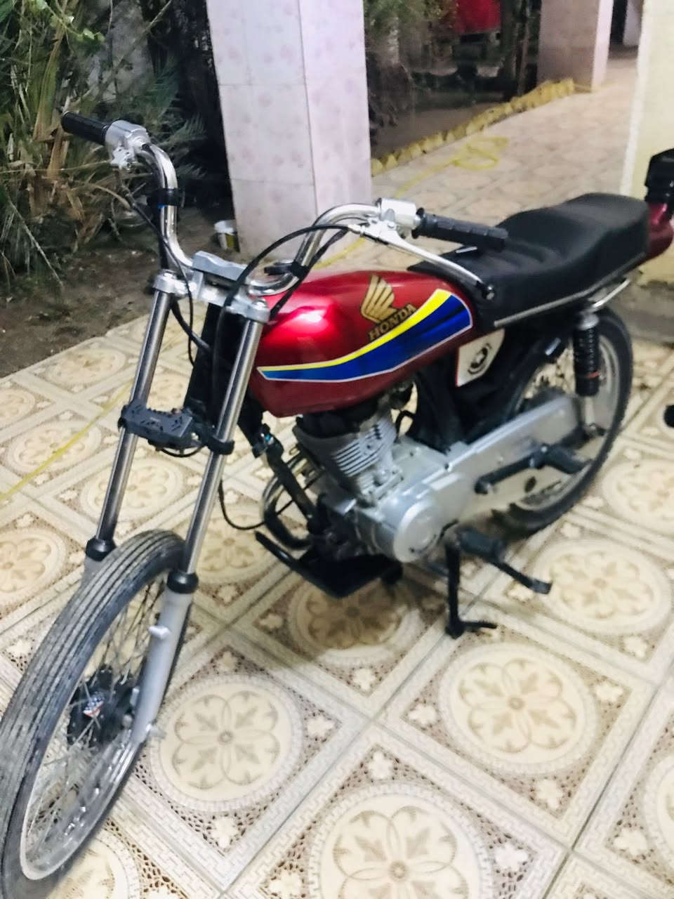 دراجه إيراني تعمير جديد حلو دراجه أي نقص مابيها أدوات السعه به 650 بيها مجال قليل  دراجه تخبل من أكلك نضيفه نضيفه العنوان بصره قضاه المدينه 
***********
