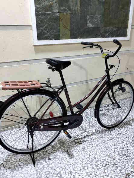 السلام عليكم بايسكل بطه حجم 26 موديل 2022 بايسكل ياباني حاويه السعر 115 وبي مجال بغداد المشتل رقم الهاتف ***********
