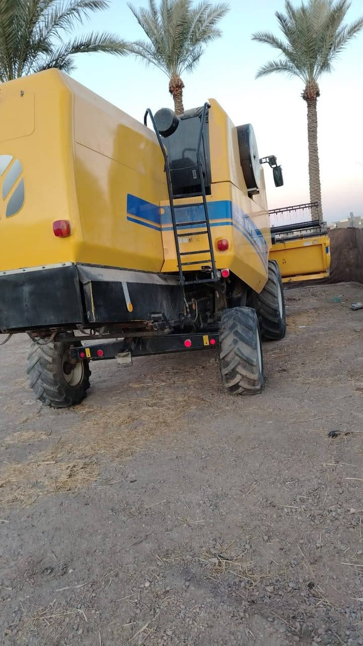 السلام عليكم 
#للبيع حاصده اربعه بلم دبل درام  موديل 2020 مشتغله 2600 كفاله عامه رقم ***********
