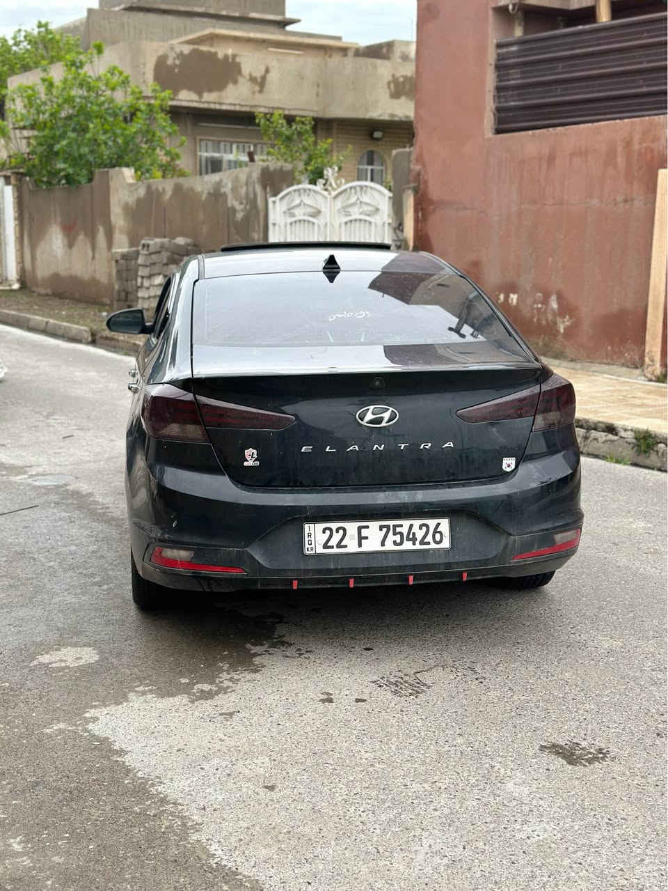 ♦️السلام عليكم 
النترا  ELANTRA 2020 1/1 فول كندي 
مواصفات فول للأخير
سلايت روف 
ماشيه ٧٦.٩٠٠ الف فقط 
بصمة  + بصمة أبواب بصمة صندوق + ترحيب
رادارات جانبيه وخلفي وامامي (تحديد المسار)
نقطة عمياء +اشاير بالمرآه الجانبيه
قيادة ذاتية + قيادة ثلاث وضعيات 
لدات لايت أمامي لايت زينون 
فول تحكم جهتين استيرن 
دشبول ملون شاشة اعطال ملونه
كشنات جلد + تدفئه كشنات امامي وستيرن تدفئة
صندوق ذكي
تحديد مسار 
اشاير مري مانع انزلاق نظام تركشن
فتح الصندوق الذكي عند الاقتراب
ترحيب عند الاقتراب أضواء
ويكلب 17 بلادي مال لمتدد
شاشة كبيرة  8 انج + GPS+ بوصله + كامره خلفية دواره
تبريد شاشة دبل فريز  منفصل ثلج
محرك 2000. دوووش المرغوب
السياره بأسمي
مكانها الموصل 
وباقي المواصفات معروفه
الضرر بدون صبغ بدون تبديل فقط رصعه بلجاملغ و رصعه بلباب تعديل بارد لا صبغ ولا تبديل 
السعر 150 و بيها مجال 
للاستفسار واتساب *********** موصل, نينوى
