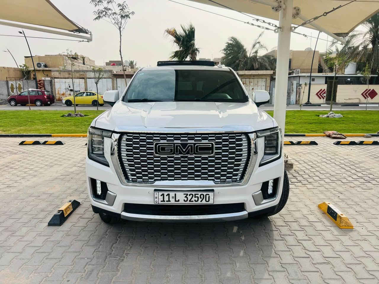 جمسي يوكن SLT 2022 مكينة 5300
- وارد كندي
فول مواصفات اعلى فئة
*   الموديل: 2022.
*   اللون: أبيض صدفي (بترة).
*   الحالة: وارد كندي، الحادث (بنيد فقط) بدون إيرباك،
وبدون تبديل اي قطعة فقط بنيد بي ضرر بل بداية ومبدل جي ام +بارد كد شبر ب الجاملق الامامي
السيارة جاهزة، جديدة، وبحالة الوكالة.
*   الضمان: كفالة تامة من الضربة، التبديل، الصبغ، البارد،
*   المكانيك: حدادية 100%، تبريد وتدفئة وكافة
مكينة كير بلاد بدون فتح اي قطعة
الكهربائيات تعمل بكفاءة عالية بدون أي نقص، تخم تاير جديد.
*   المواصفات (أعلى فئة - فول مواصفات 1/1):
*   فتحة سقف بانوراما.
*   كراسي (كشنات) جلد مع ميزة التدفئة والتبريد.
*   ستيرن كهرباء.
* خمس كاميرات (نظام رؤية 360 درجة).
*   رادارات (أمامية، خلفية، وجانبية).
*   نظام تحديد المسار والنقطة العمياء.
*   حساسات أمامية وخلفية.
*   كراسي خلفية كهرباء + صندوق كهرباء.
.تعتيم مري جانبي وصطي
.توقف ذاتي
*   بالإضافة إلى العديد من المواصفات الأخرى.
*   الأوراق الرسمية: رقم بغداد (ألماني جديد) باسمي، جاهزة للتحويل مباشرة، وبدون أي غرامات.
*   السعر:425$ورقة
*   العنوان: البصرة - المعقل
*   للتواصل: ***********
