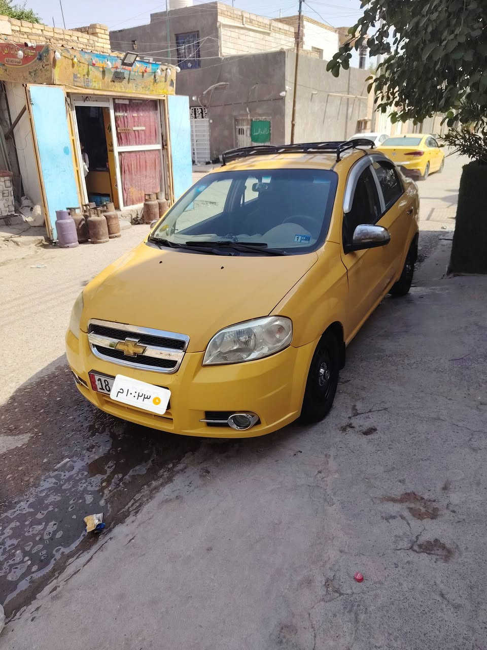 سلام عليكم افيو موديل 2010 مسكر أمريكي رقم انكليزي  تحويل ثاني يوم كير مكينه خير من الله حداديه 70 تايرات جدد لسعر 45 ول مكان ذي قار واذا اكو مراوس خابرني لرقم ***********
