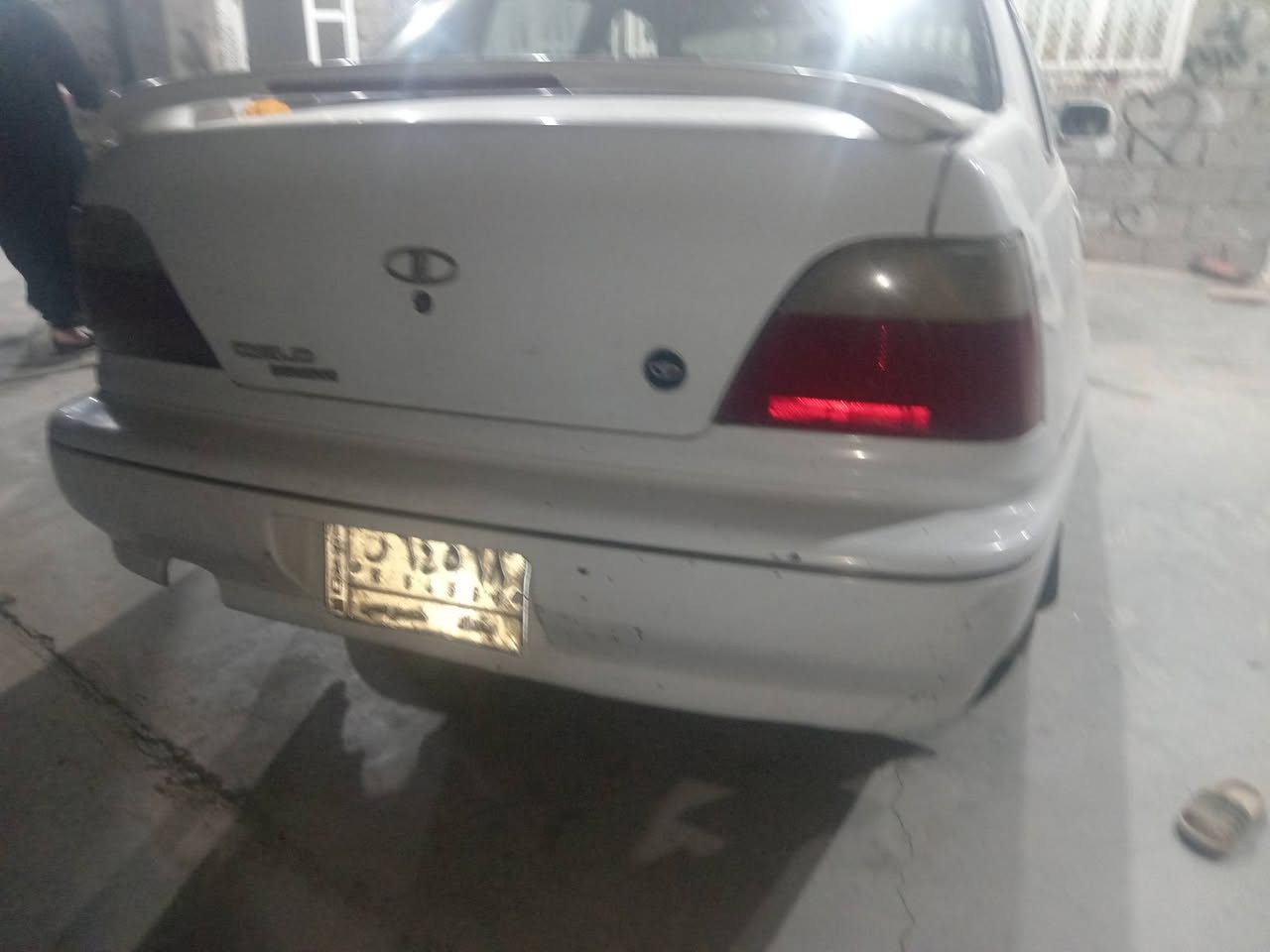 السلام عليكم للبيع دايو سلو ٩٤سنويه جديده رقم بغداد محرك مفتوح كير عادي بيه تبخير قليل غرفة حلوه كشره حلو مابيه لا ضربه ولا كص للاستفسار الاتصال على ***********مكاني واسط الزبيديه السعر ١٧ ورقه قفل
