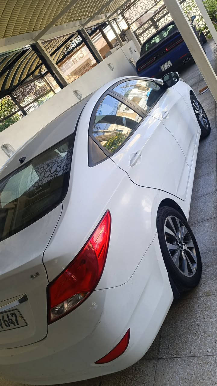 السلام عليكم 
اكسنت 2017   فول مواصفات 
سياره حلوه ونظيفه ومابيها نقص ولا حادث 
مكاني بغداد الدوره حي الصحه 
*********** 
 129$
ماشيه 58 الف كيلو حقيقي 
رقم بغداد باسمي
