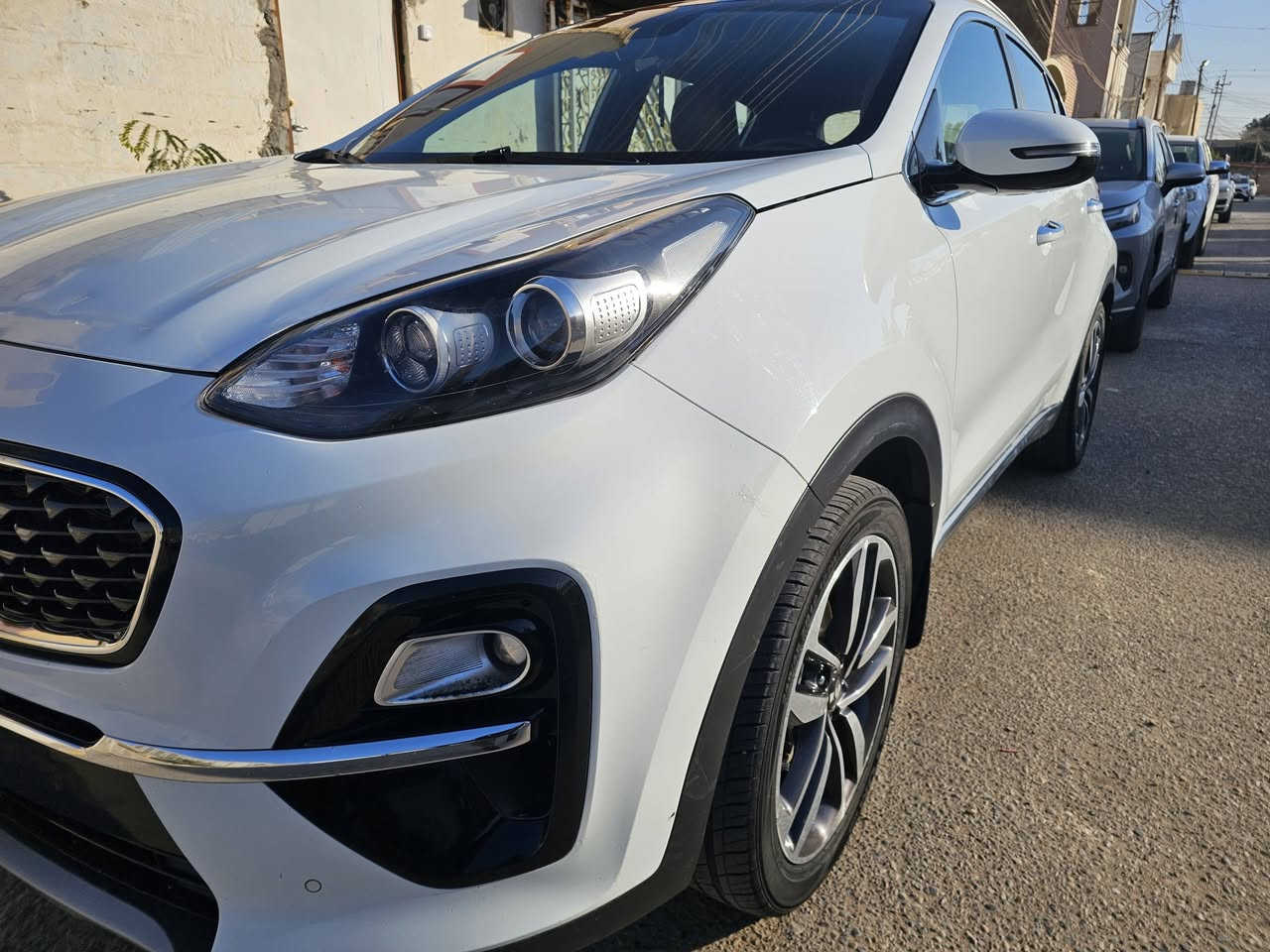 السلام عليكم
كيا سبورتج 2019 خليجي 
رقم بغداد سنويه ب اسمي تحويل مباشر ب اسم المشتري 
عداد المسافه 145.000 
المواصفات 🔰
بصمتين
محرك 2000 دوش 
حساسات امامي خلفي 
تحكمات ستيرن
شاشه تاب 
درايف مود  اوضاع قياده / نورمل / ايكو / سبورت 
تبريد قطعتين 
كشنات بيجي مخمل وجلد 
صندوق كهرباء
سقف بانوراما
بصمات ابواب
وبعد بيها مواصفات 
.
صور السونار مرفقة بالمنشور
تبديل 3 قطع نفس اللون 

السعر المطلوب 190 وبيها مجال✅️

📍عنواني / الانبار - الرمادي 

💥((مكلف بالنشر))💥
رقم صاحب السيارة
***********
