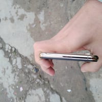 قفل ايكلود • ذاكرة ٦٤ • بطارية ١٠٠