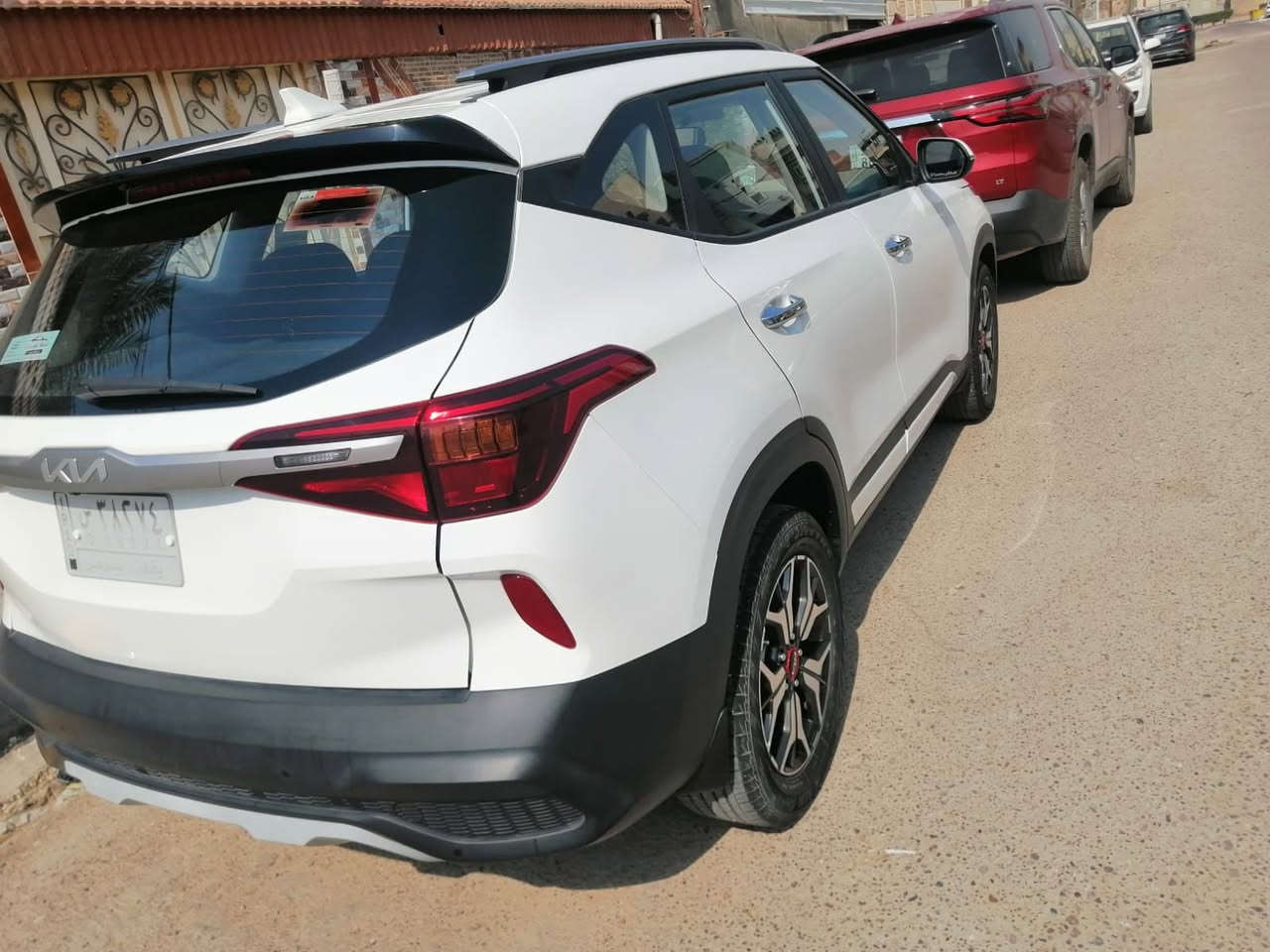 كيا سيليتوس 2023 🔥ماشية15 الف كيلو ترايها مال زيرو
رقم بغداد حرة 
مواصفات:-
1-بصمة ✅
2-حساسات✅
3-اشاير بالمري وشفط✅
4-شاشة✅
5-فول تحكمات ستيرن ✅
وباقي المواصفات المعروفة✅
السيارة بيها قطعه صبغ الباب الخلفي بدون تكم بدون دواخل ايرباكات سليمة
سيارة نظيفة وماماشية بالخير ع الياخذها♥️
للاستفسار اتصال او واتس اب غير متواجد فيس بوك
***********
