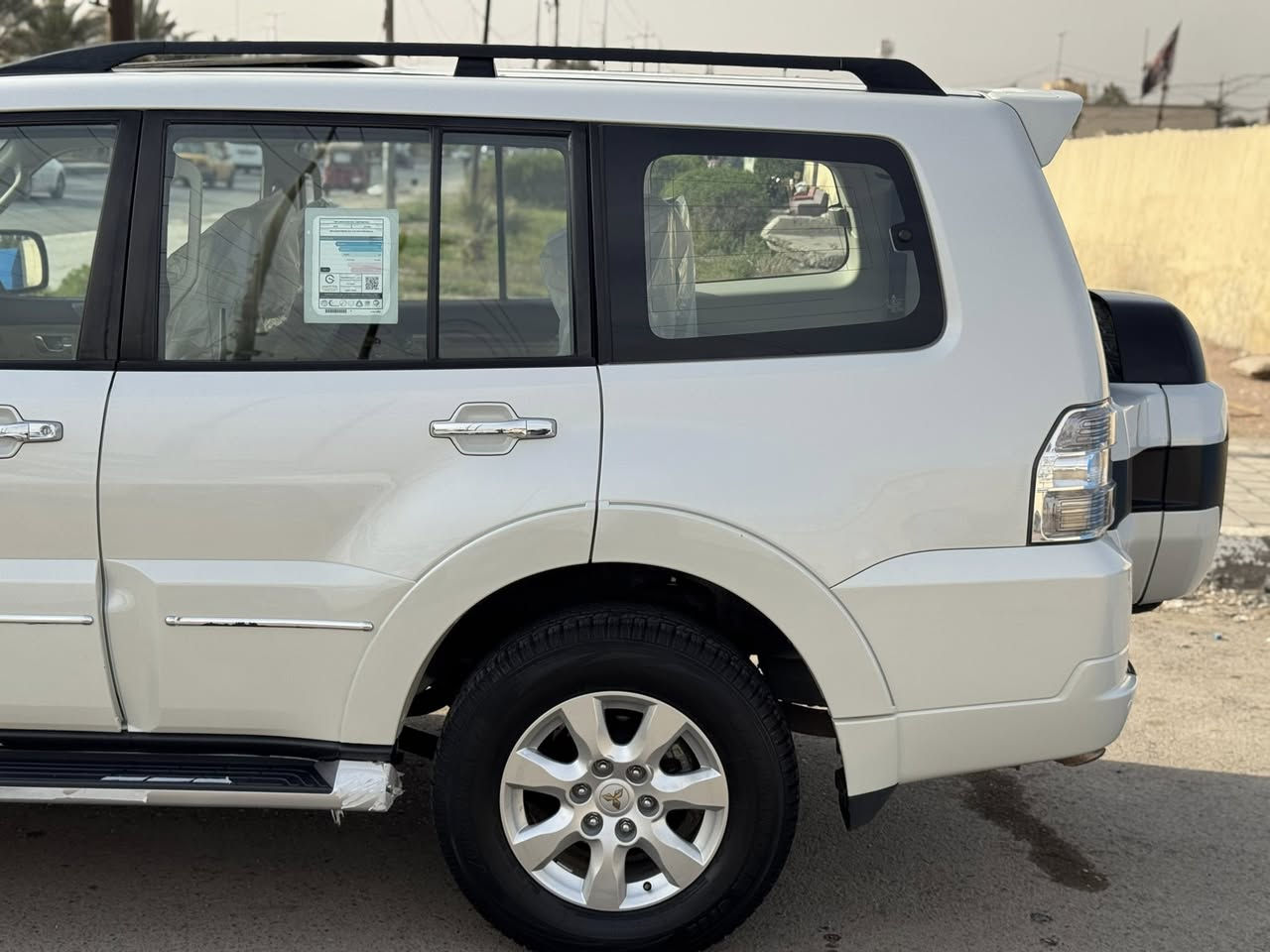 السلام عليكم باجيرو جديدة وضع الزيرو 2019 علامة الذهبية راس الارنب ماشية 33 الف
فتحة سلايد
كشنات جلد 
محرك 6 سلندر 3500
حساس خلفي 
كامرة 
شاشة كبيرة
3 جهات تحكم ستيرن
بلوتوث
تبريد منفصل 3 قطع
لايتات زنون
لد نهاري 
مري شفط
ثلاجة بالجكمجة
داخل صاج
رقم اربيل تحويل فقط 
السيارة جديدة جديدة مكفولة من الصبغ والفتح والبارد والخط والرصعة
مابيها ولا ملاحظة
مكاني بغداد 
***********
