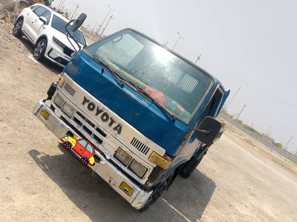 كنتر تيوتا 1993.  مداور ثاني يوم مشروع وطني دبل شاصي مكفول مابي اي نقص مكينه مكفوله كير شاصي مكفول كبل بوجهك للشقل اي نقص مابي جاهز  للبيع     السعر 65 وبي مجال   للاستفسار والتواصل
***********   //  ***********  متواجد على الانترنيت   مكان الكنتر.   ذي قار
