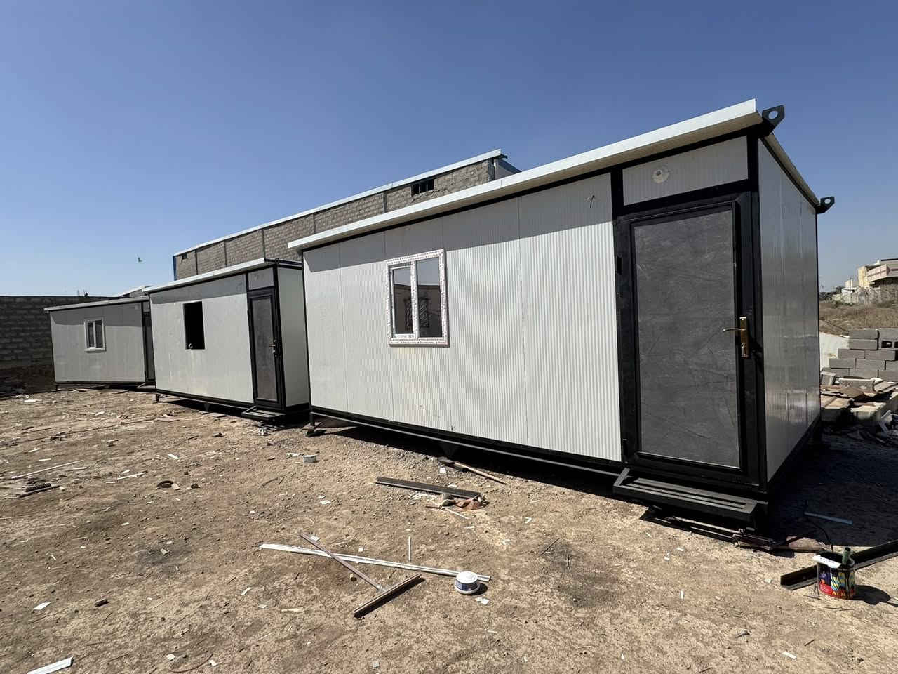 سلام عليكم كرفان قياس 6 في 3 تفصال جديد باب حديد شباك تركي مكان
جرف النداف سعر 1 مليون و 850

جميع أنواع الكرفانات متوفره حسب الطلب 

و القياسات 1850 

*********** وتساب او اتصال
