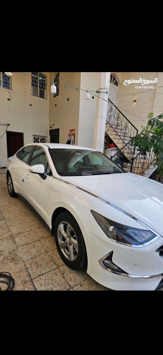 سلام عليكم سوناتا موديل 2023خليجي                    سياره مكفوله كفاله عامه ماعدا بارد سياره بيها طخات بسيطه سياره مكفوله كفاله عامه سياره حلوه ونضيفه مكينتها 2500خليجي 
على أيدي سياره موصفاتها حساسات خلفي وأمامي شفتات ب الاستيرن شاشه اندرويد رقم أربيل مميز بعد هوايه بيها موصفات ماشيه 38 الف كيلو  سياره كامله مكمله سعره 204وبيها مجال رقمي***********وحياكم الله
